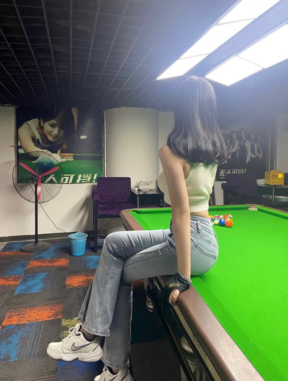 打台球吗 我教你 #夏日激情# #气质美女#