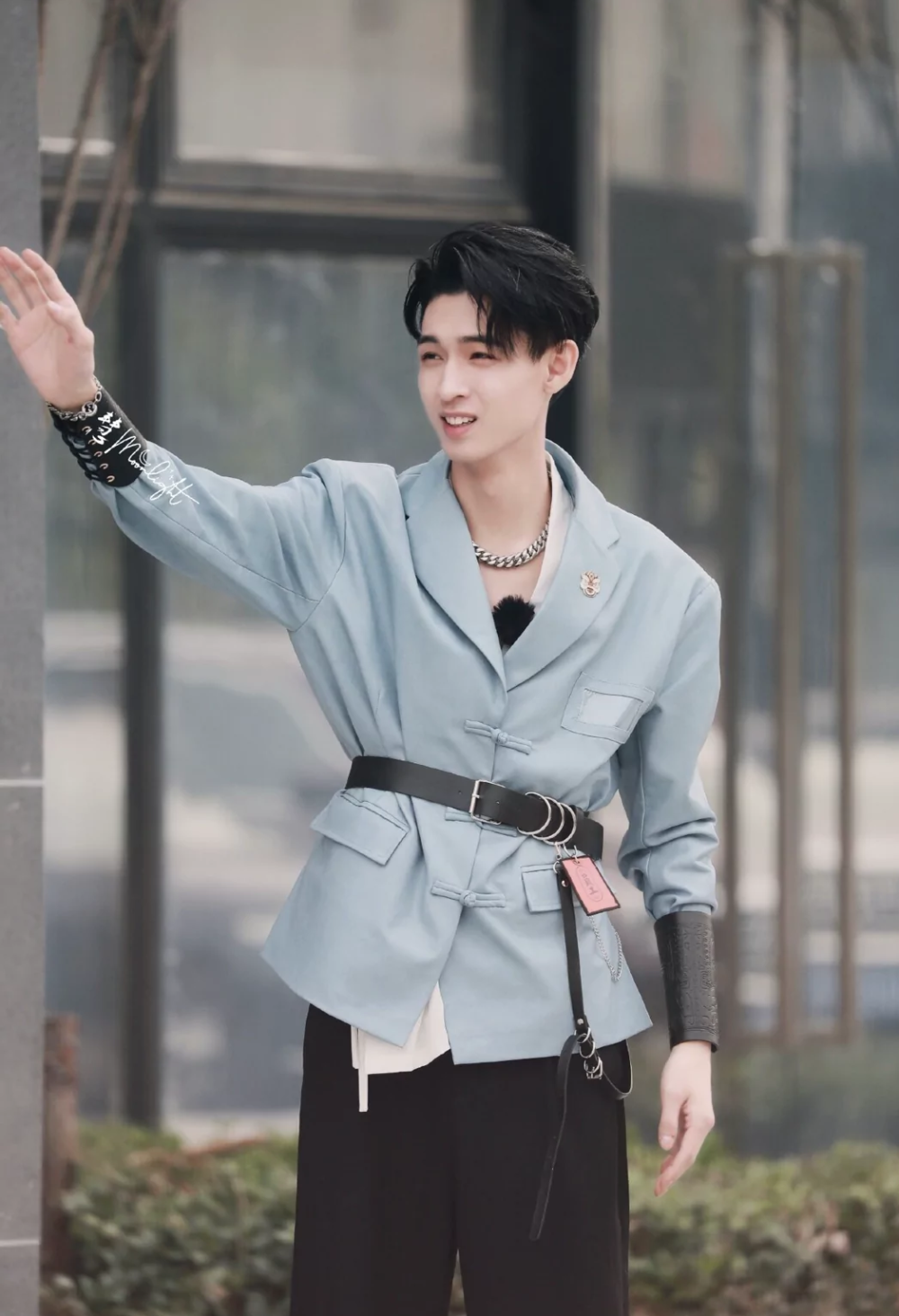 认识白敬亭,在2019年 认识时代少年团,在2021年3月21日 由沉香如屑