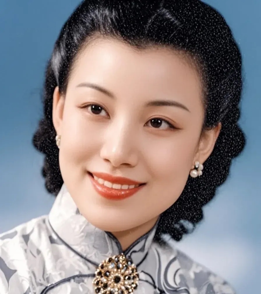 上海滩第一名媛,上海滩最美女人,和宋霭龄的女儿是闺蜜,被日本军官