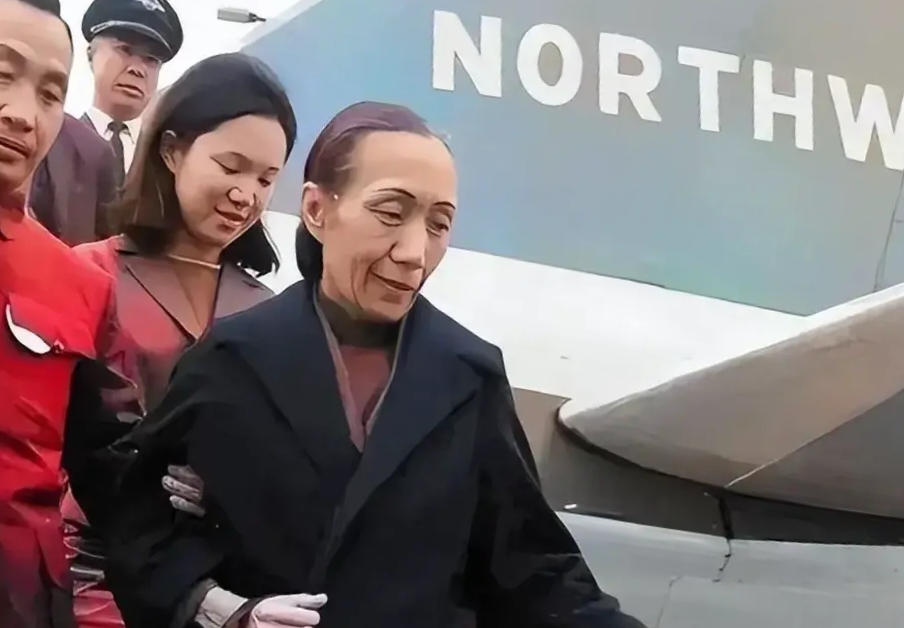 60年代,陈诚夫人谭祥晚年的留影,不愧是名门之女,父亲大名鼎鼎