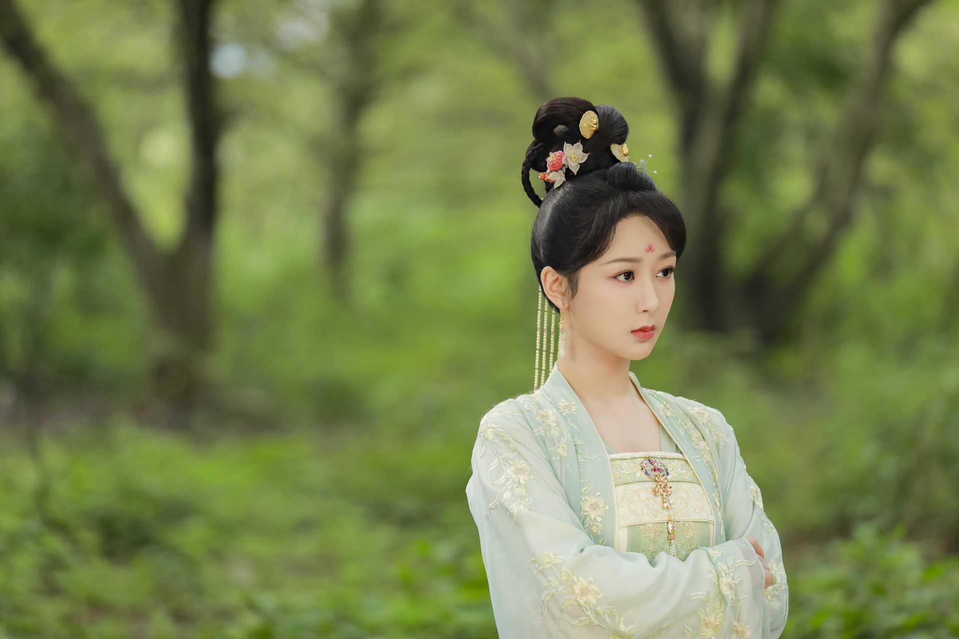 一些#长相思#主演的剧照