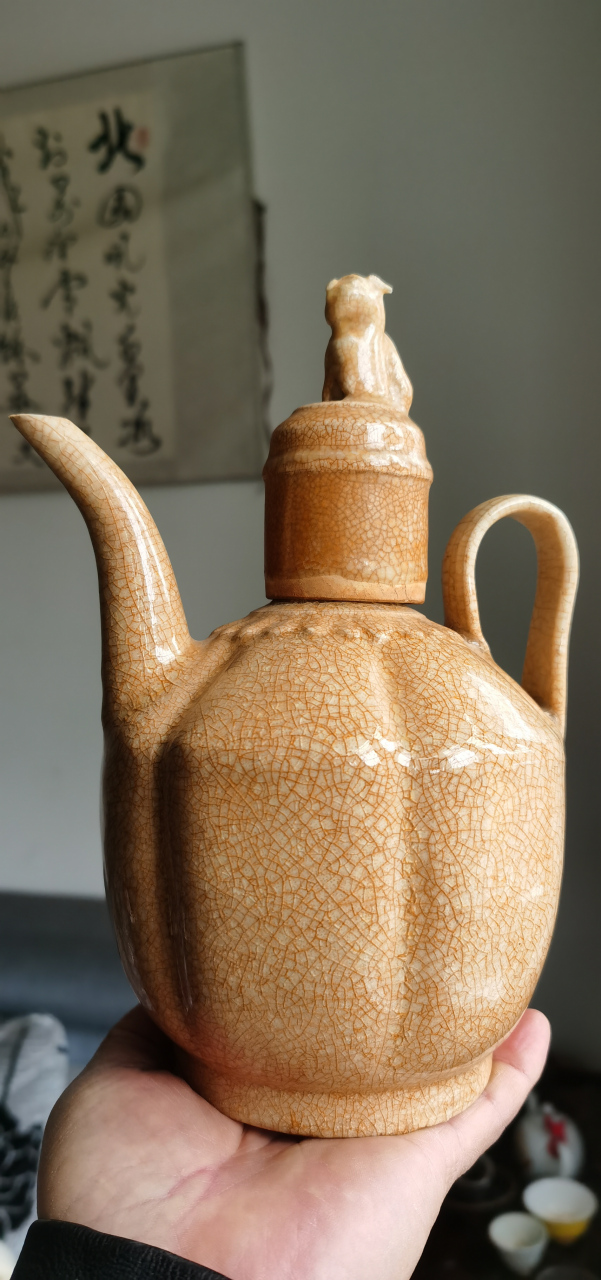 瓷中皇后米黄釉 青瓷汝窑称帝王,瓷中皇后是米黄.