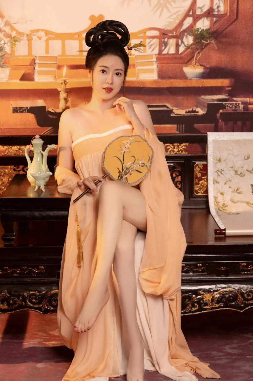 性感好身材# 梦回大唐,以胖为美的时代,服饰和体型都恰到好处,美得