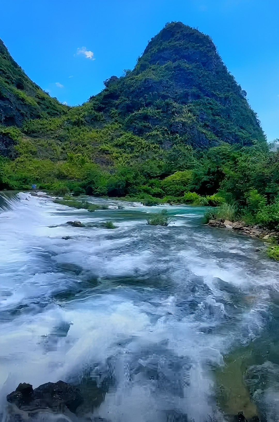 生活就像这条河流,有时平静,有时汹涌澎湃98.