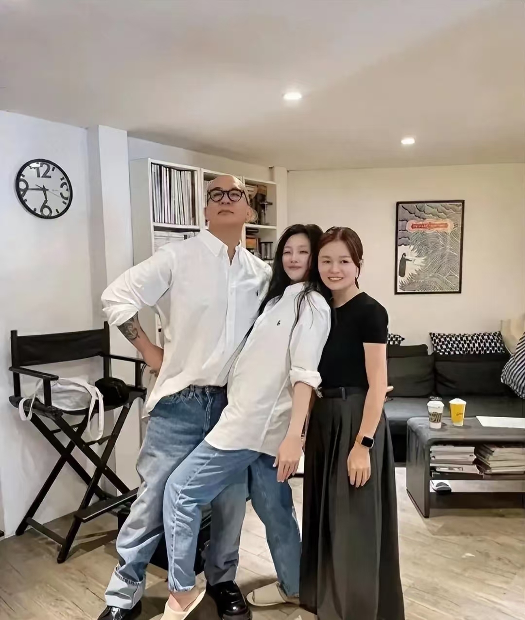 大s一组没有p图的照片曝光很多人感慨看到她素颜