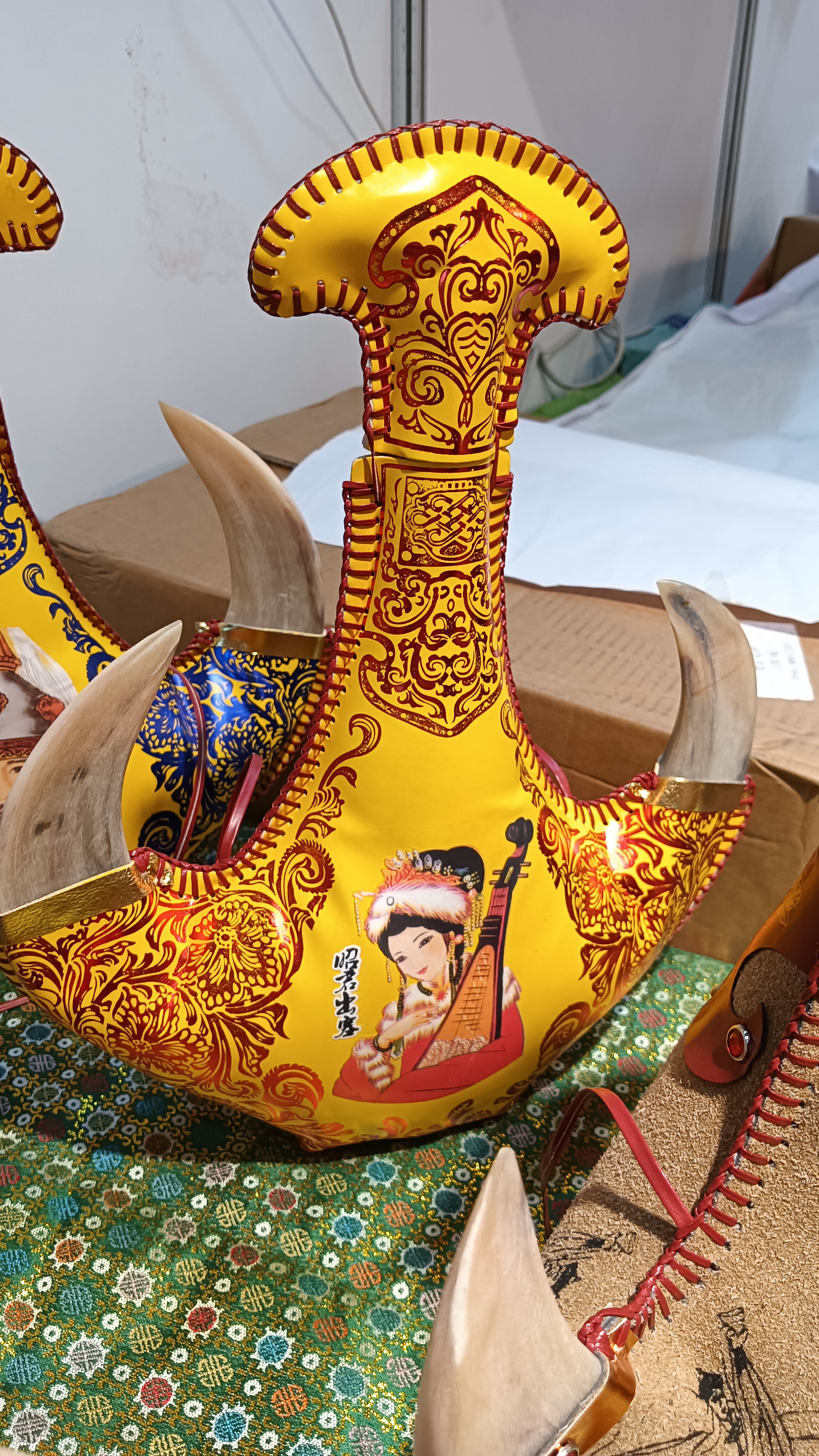 内蒙古马奶酒(皮囊酒),真是太有当地特色了!