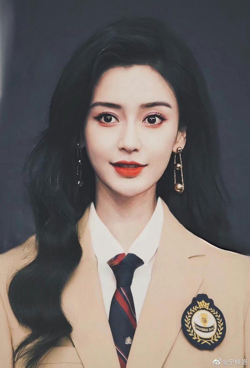 脱口秀女星有点名气之后,在台前也是习惯性做笑脸,但在台后就没那么爱