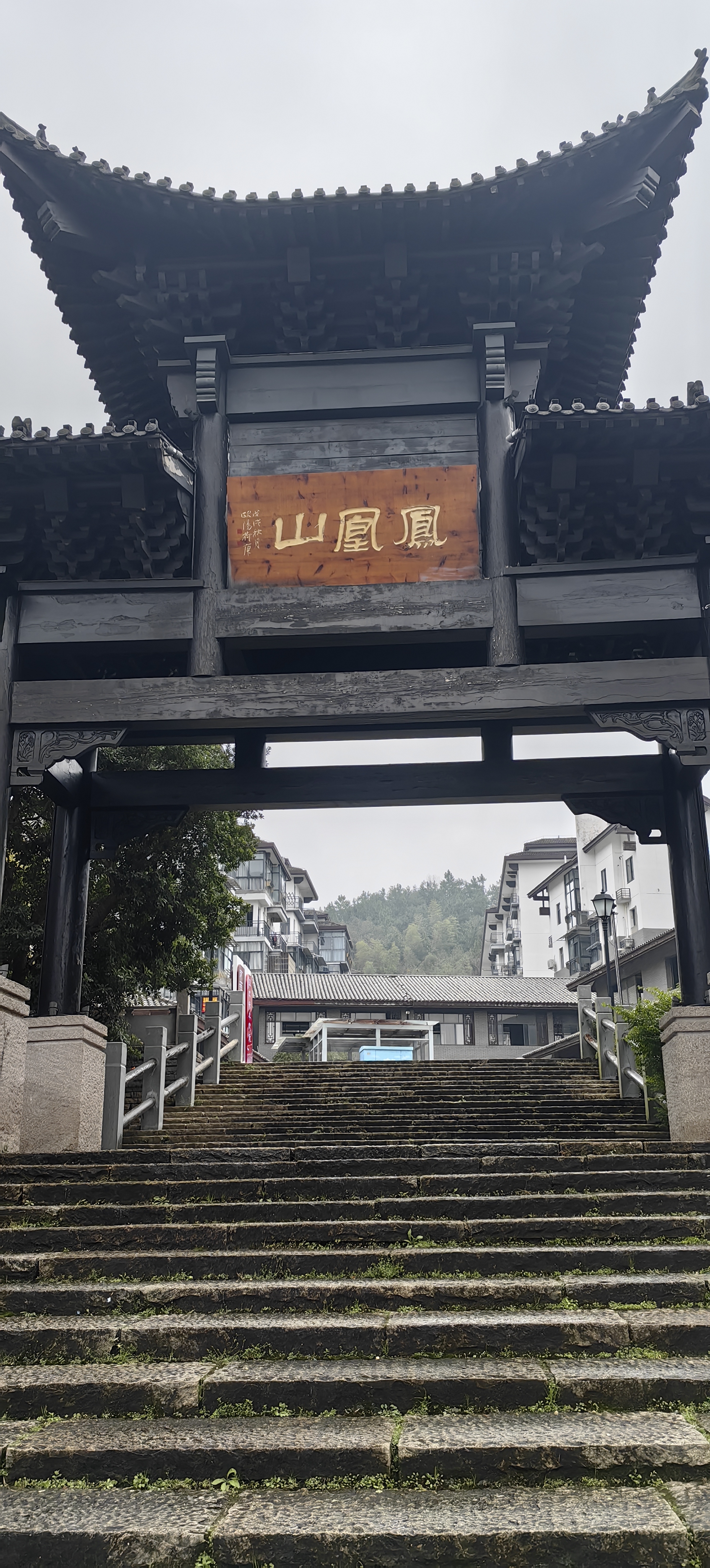 江西省宜春,有一处古老而宁静的温汤镇,距离市区仅18公里.