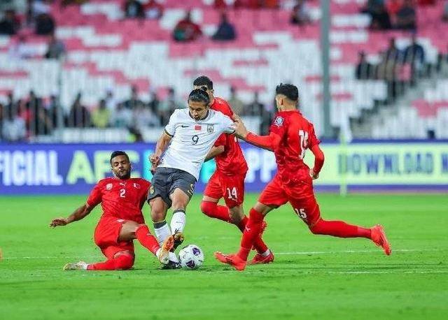 世界杯足 球决赛巅 峰对决相关图片4