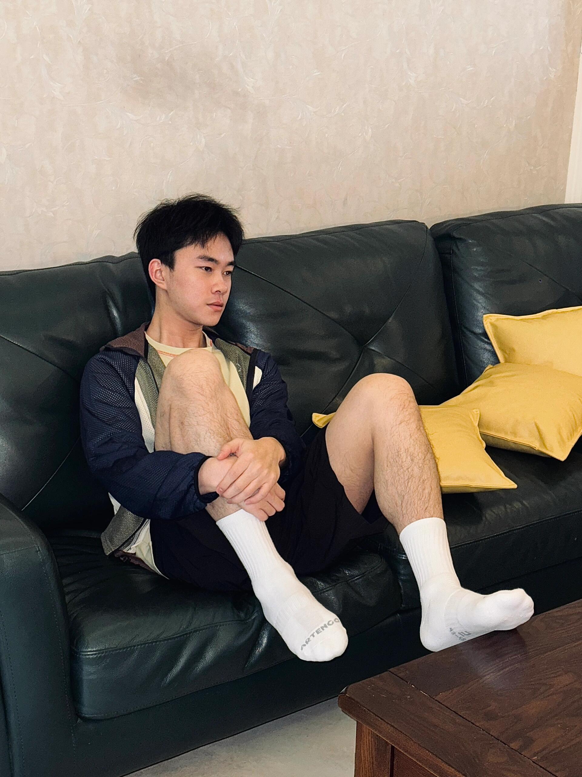 重庆的帅哥特别多,虽然个子都不是很高,但是都很帅,五官都挺好看,乖乖