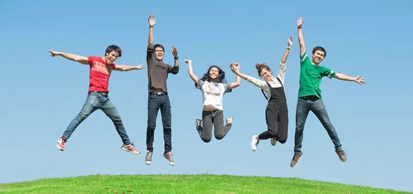 青少年期是由童年到成年过渡的时期,一般指11岁或者12岁至17岁或者18