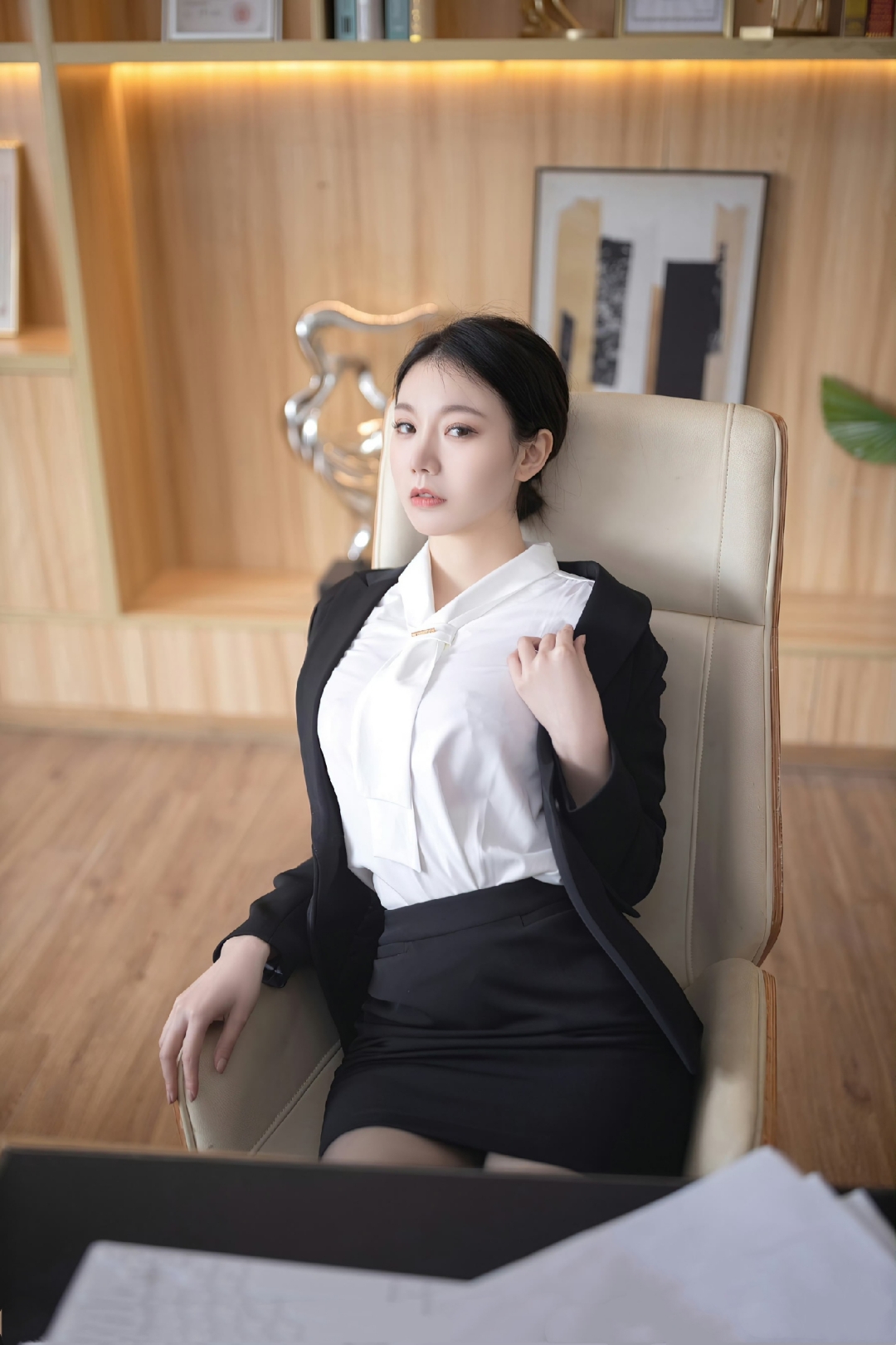 气质小姐姐,办公室秘书穿搭!