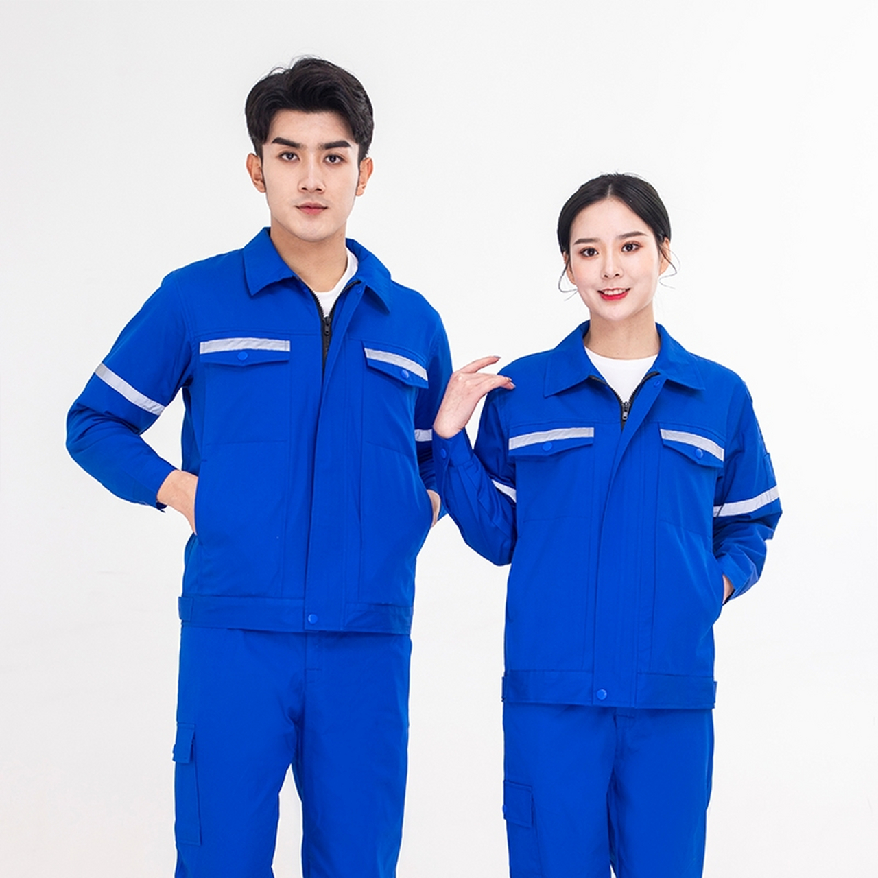 👕蓝色工作服分享👷  🌟今天来分享两件超有型的蓝色工作服!
