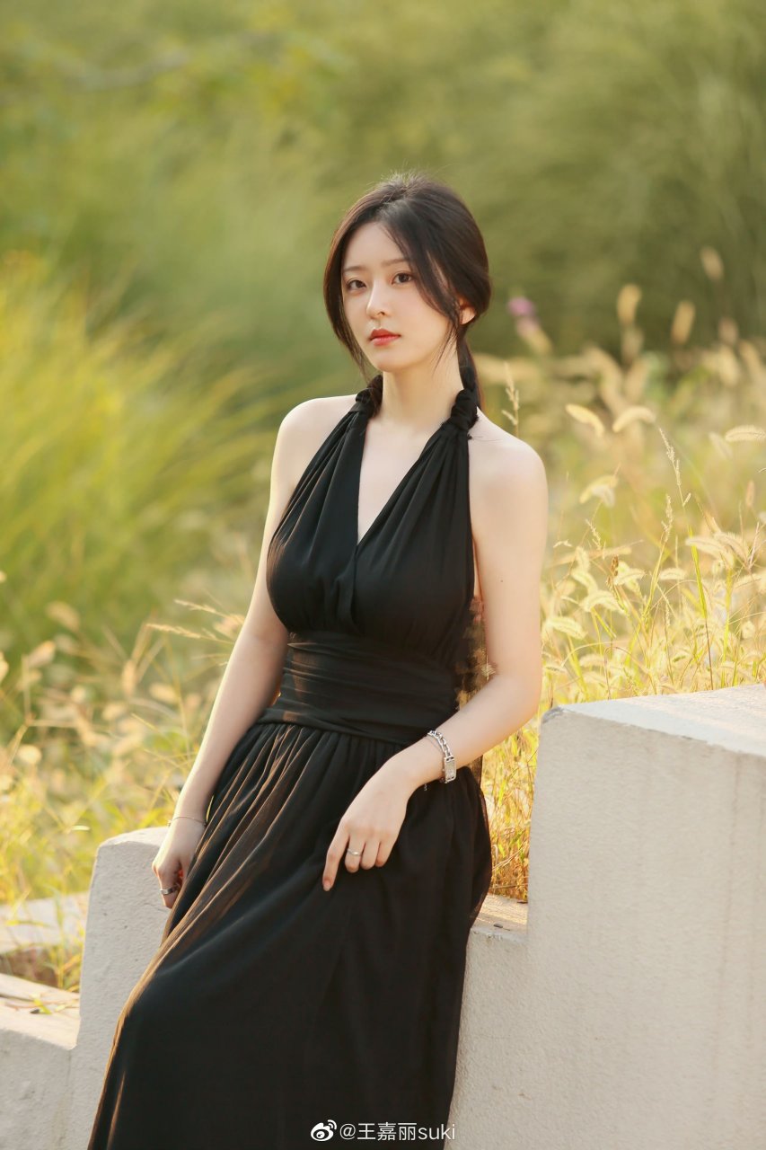 演员王嘉丽美图