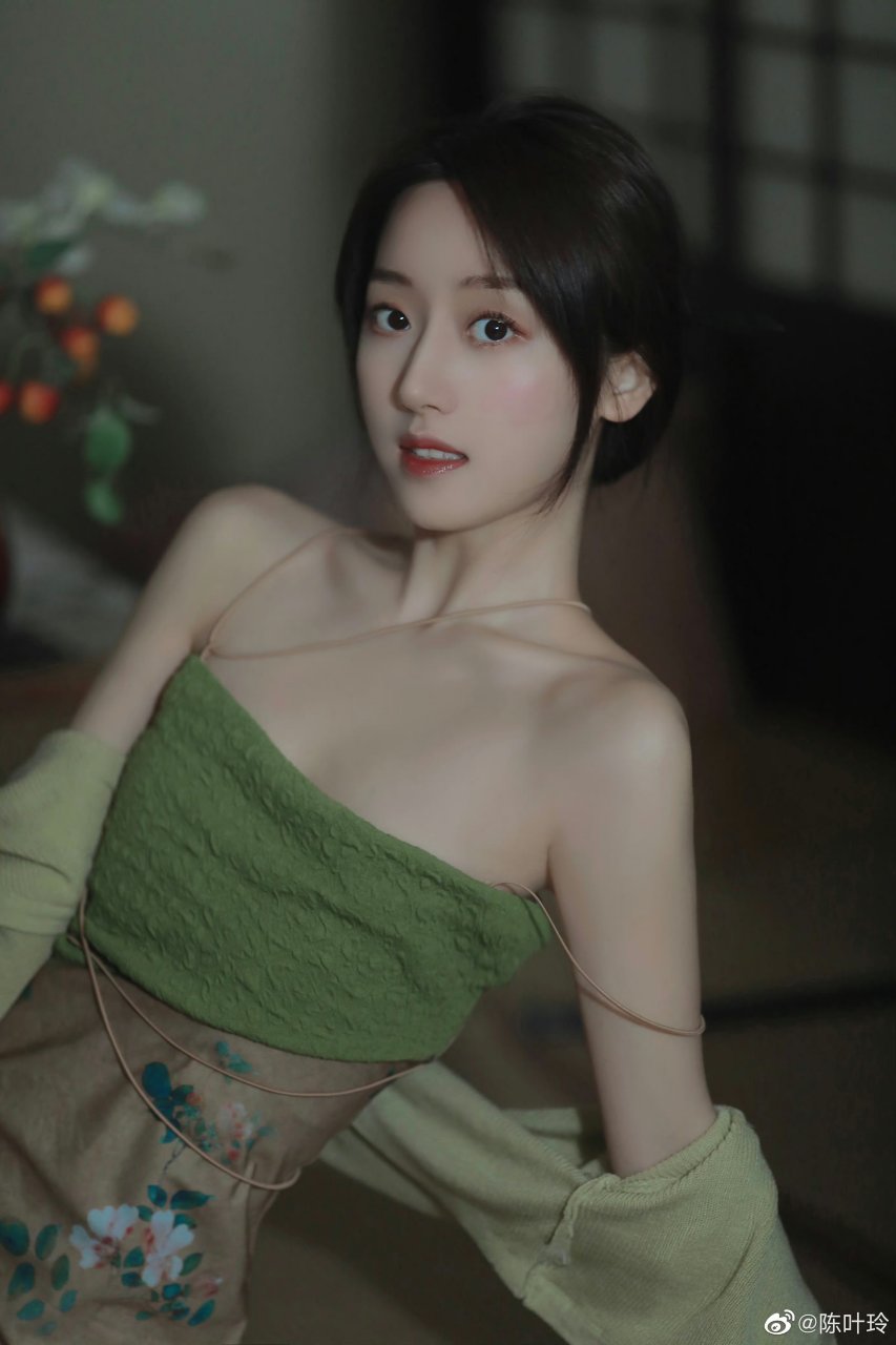 演员,歌手陈叶玲