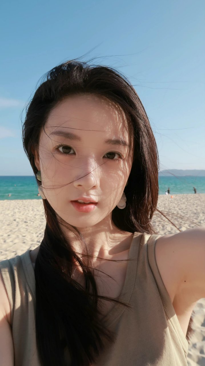 演员廖银玥,脸蛋有些婴儿肥,蛮可爱的!