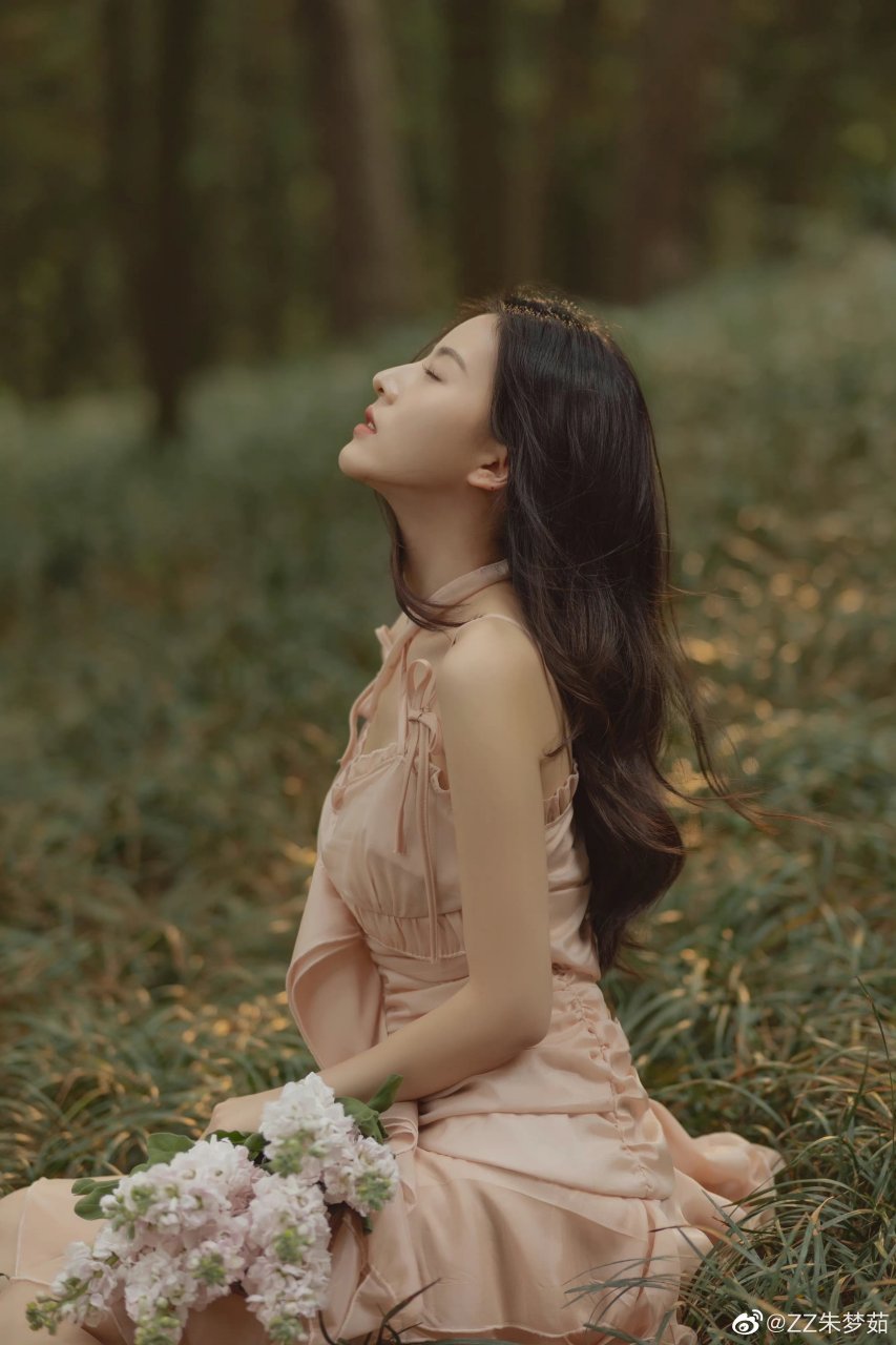 朱梦茹森系写真,聚焦粉色,唯美意境.