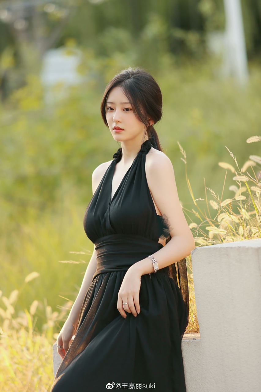 演员王嘉丽美图