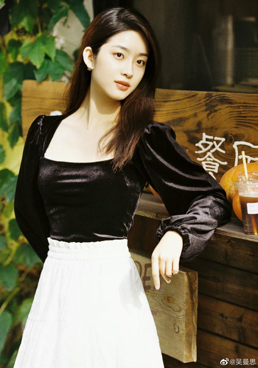 演员吴曼思