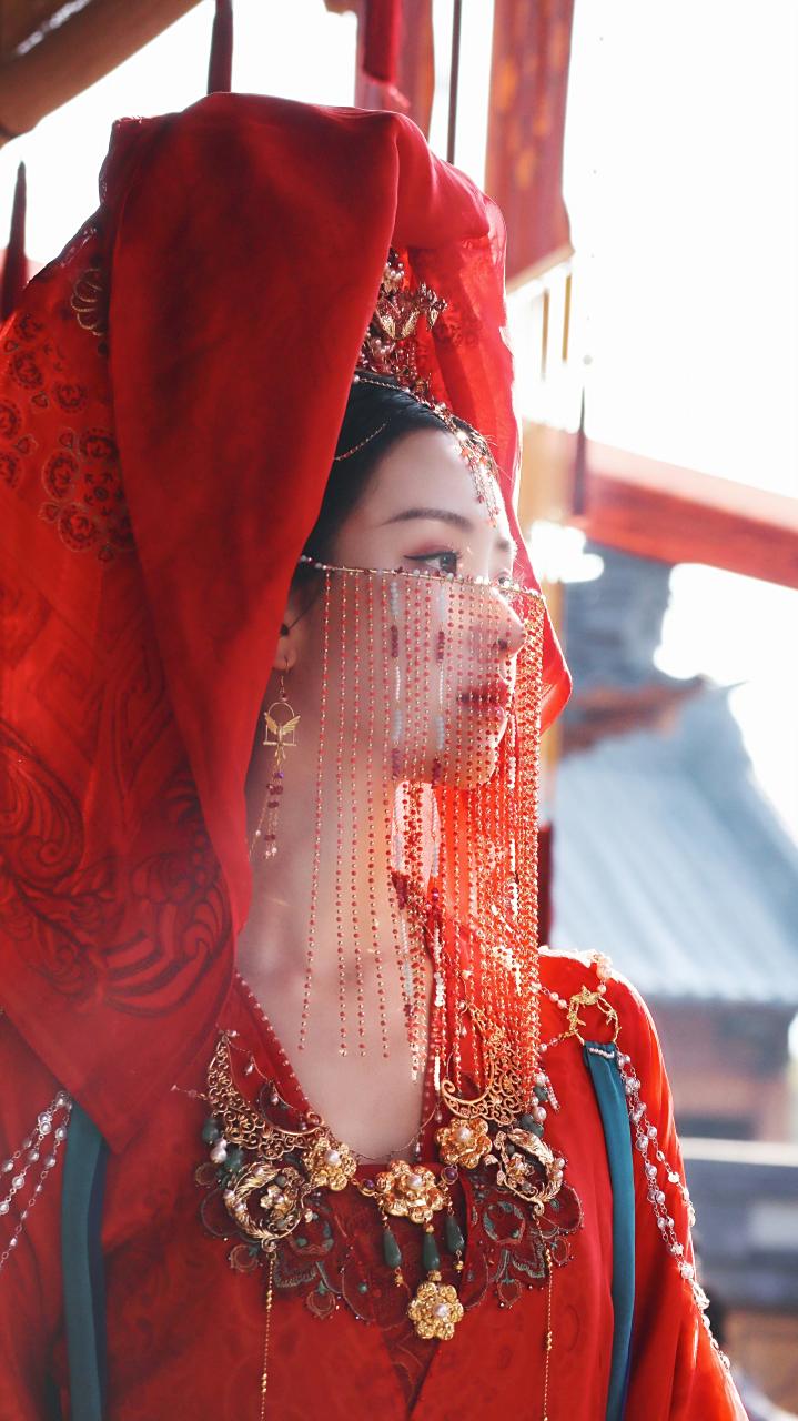 陈都灵红色嫁衣的剧照