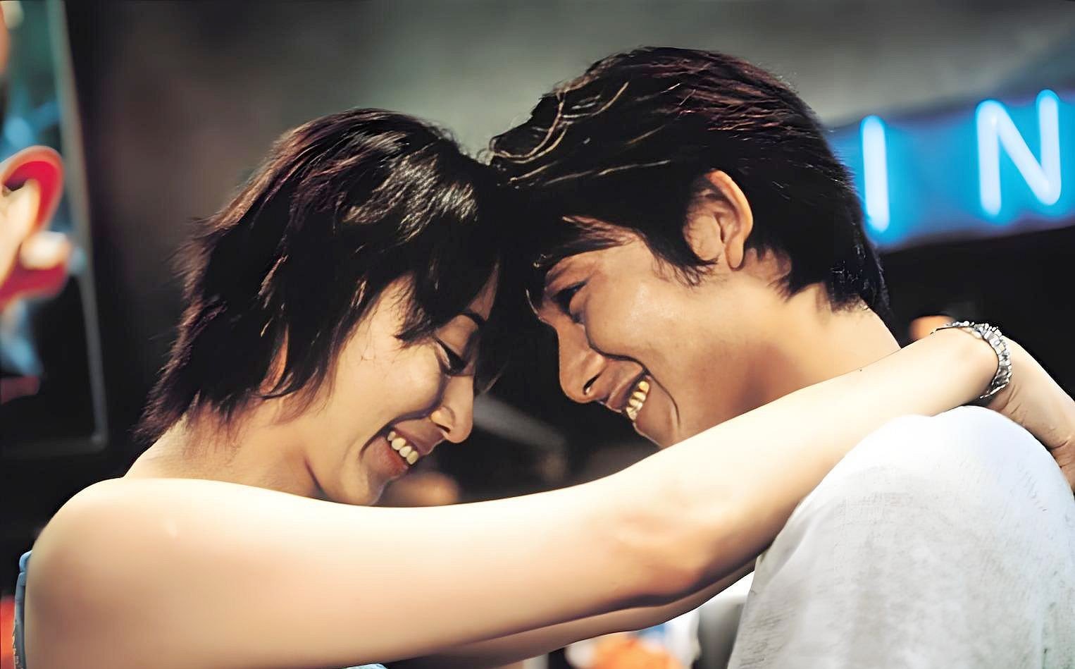 那一刻,内田有纪踩着高跟鞋从车里出来,眼前是西