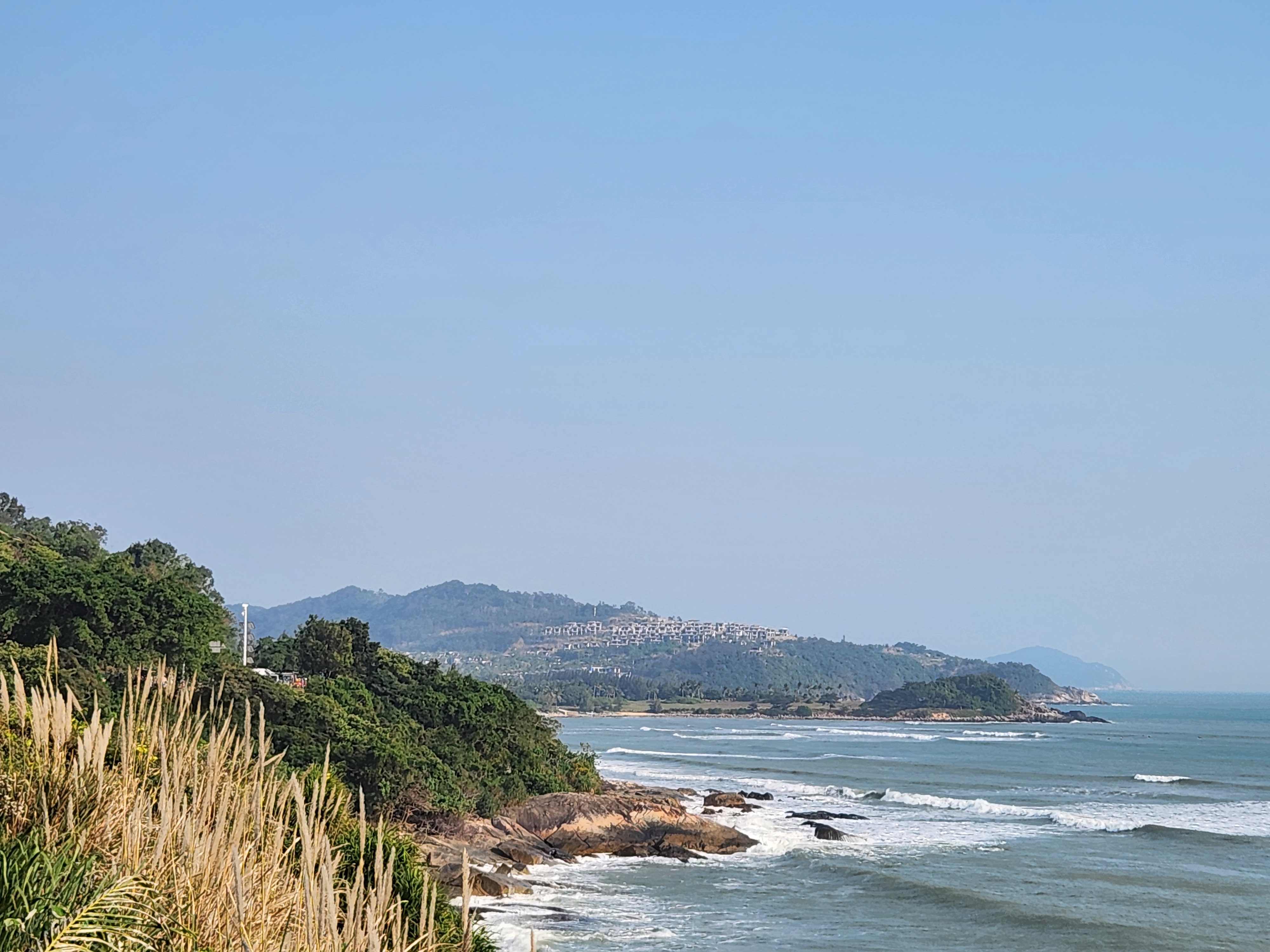 一自归休入散仙,常来海角度新年