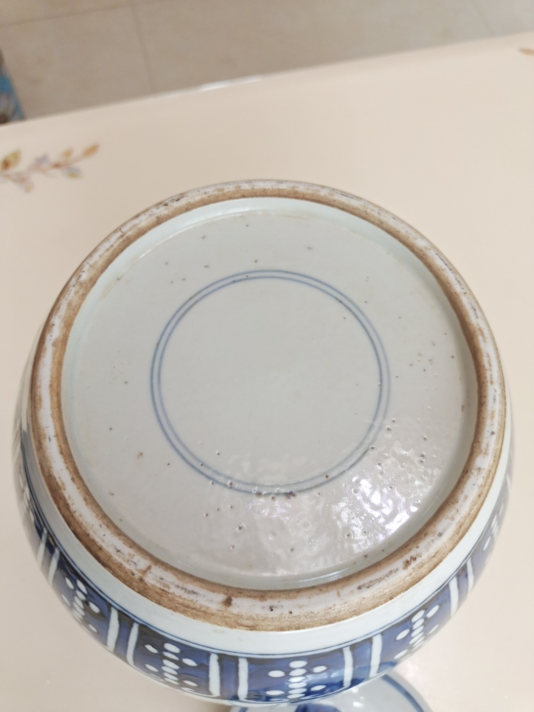 大清康熙双圈款,折枝花卉纹盖罐.