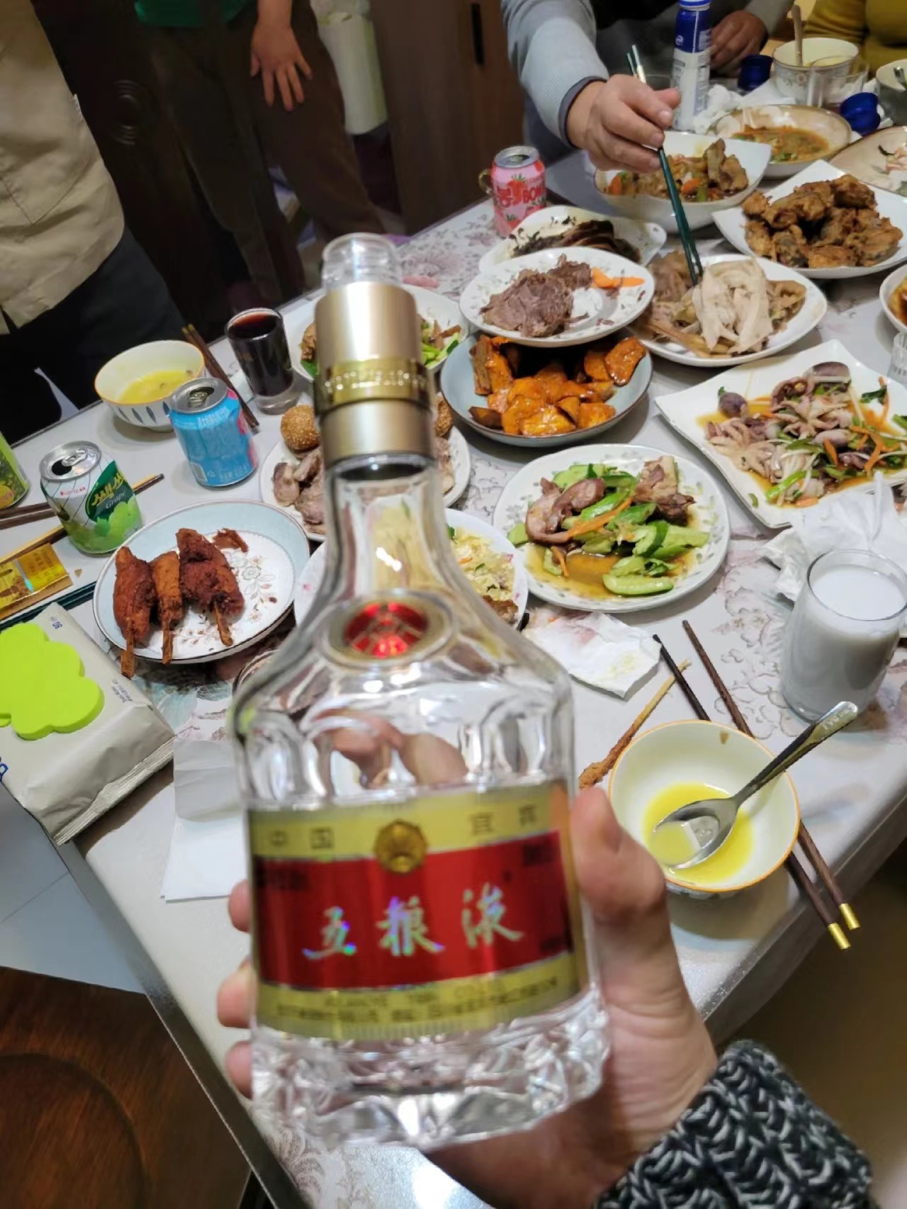 1,五粮液普五 五粮液顶级代表款,现在已经更新到第八代了,整体风格