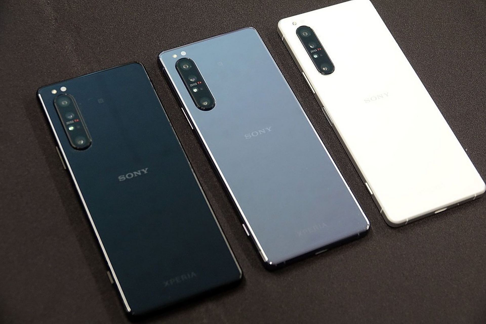 索尼xperia 1 ii真机图赏 这种方方正正的设计,在2020确实是一股清流