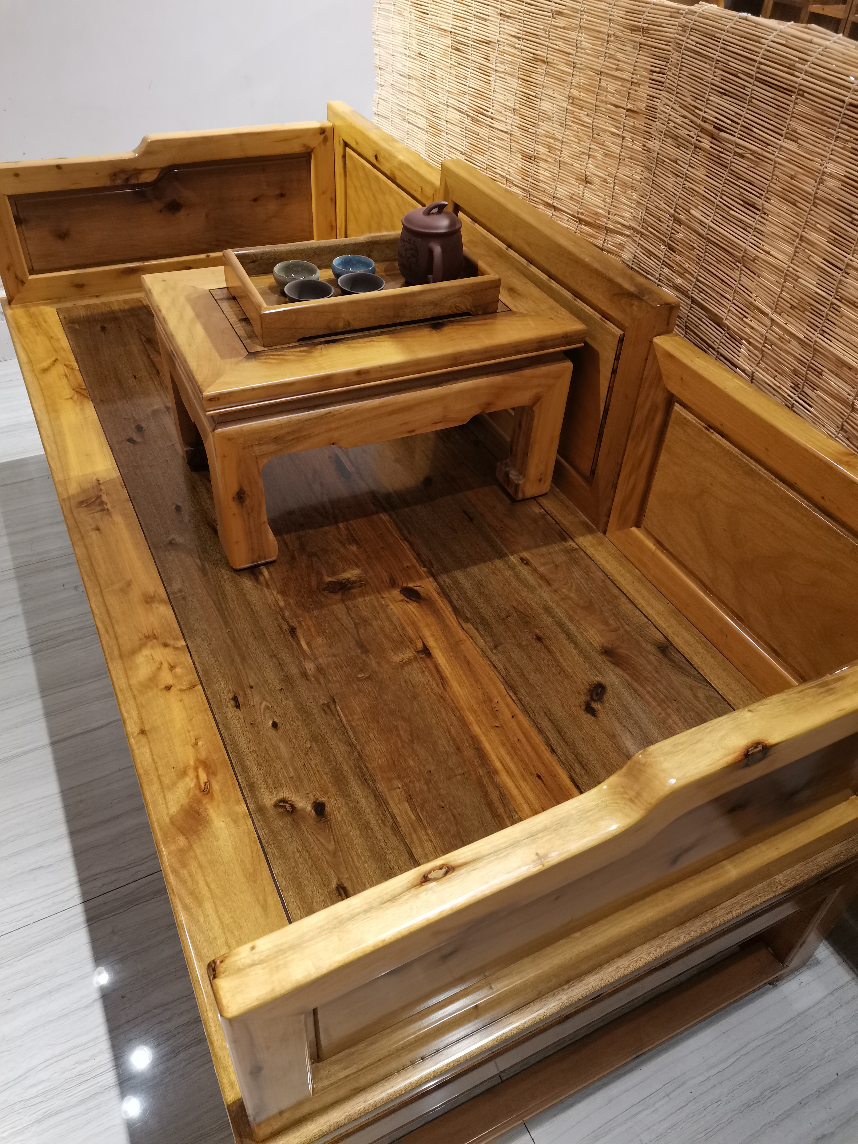 金丝楠木小叶桢楠,原木罗汉床!