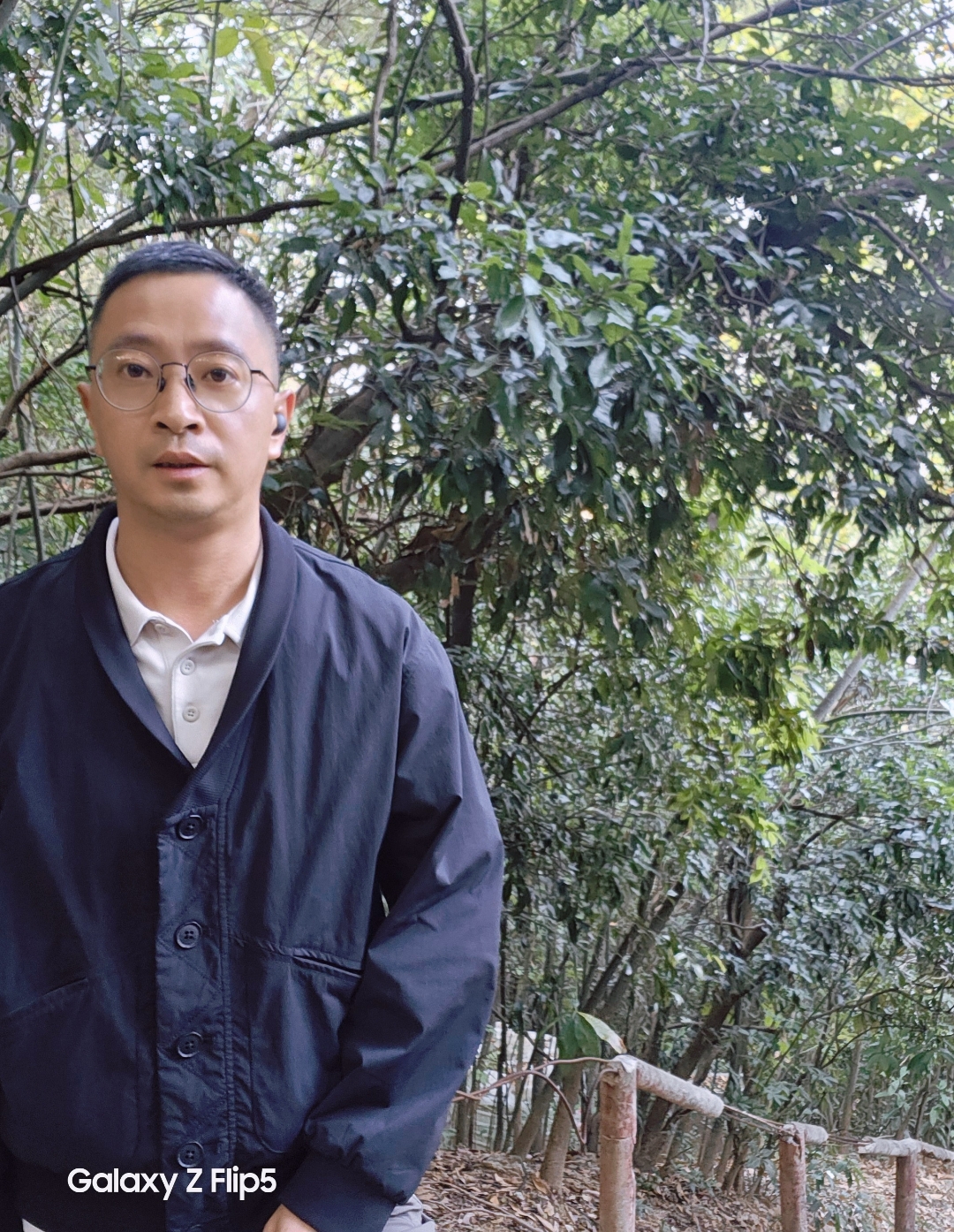 这里,每一步都踏在真实与梦想交织的细碎土壤上