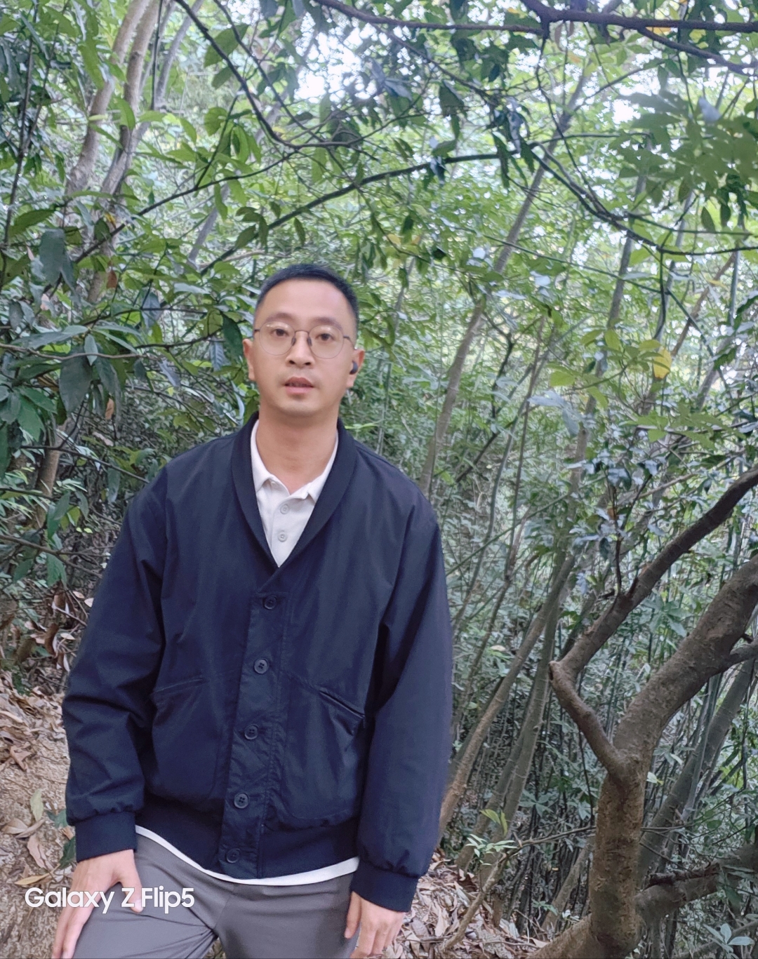 这里,每一步都踏在真实与梦想交织的细碎土壤上