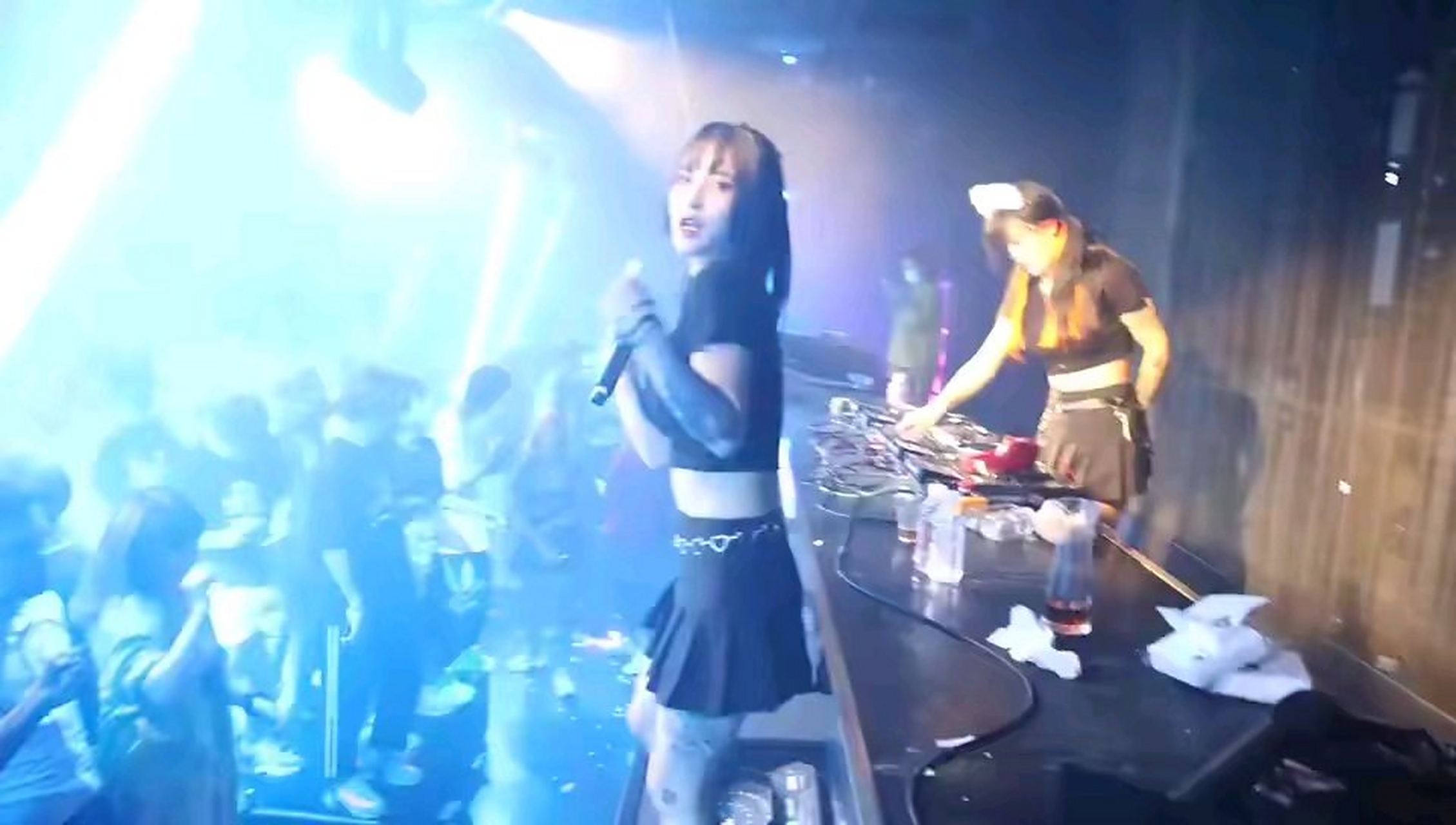 浦东新区mega party酒吧好玩  消费低 又好玩 气氛好