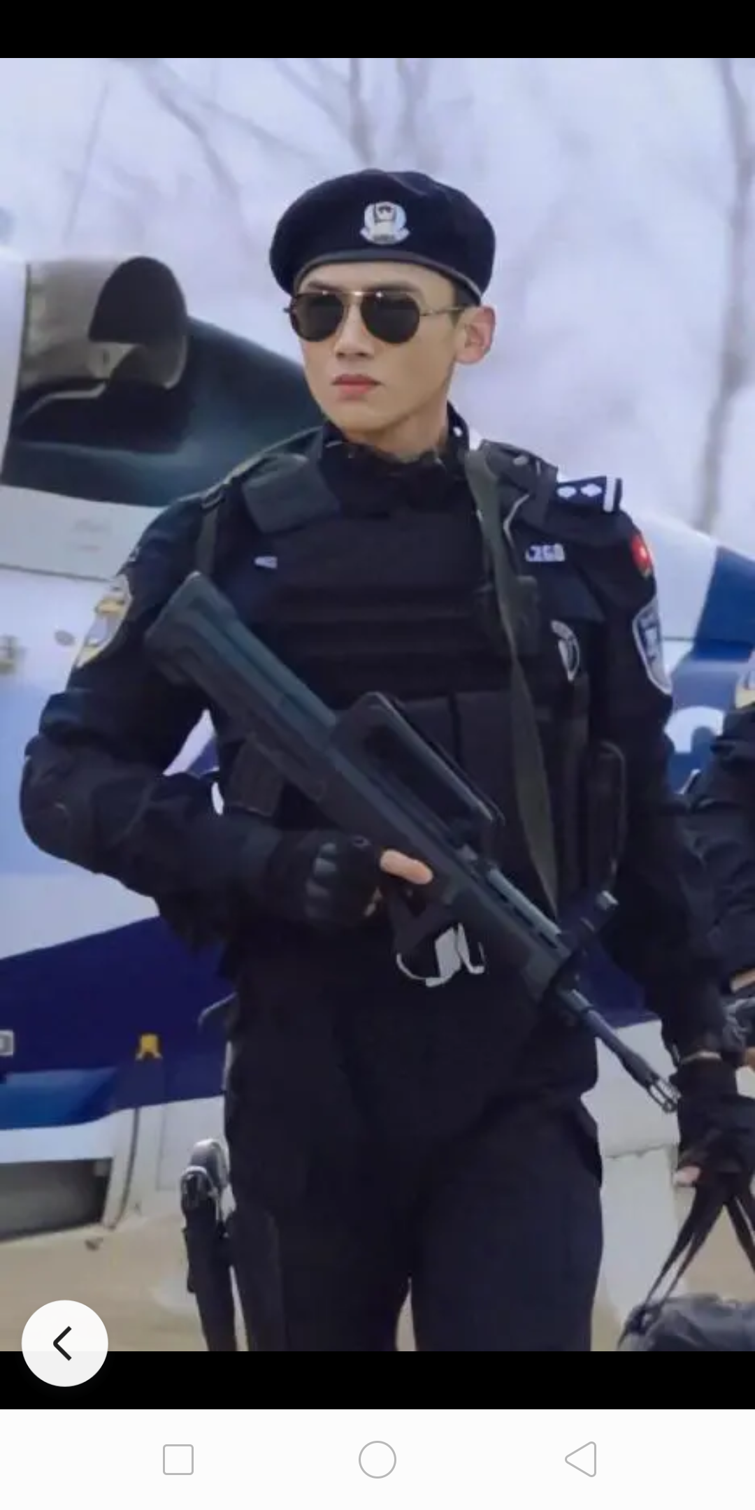 白敬亭穿军装的图片来了