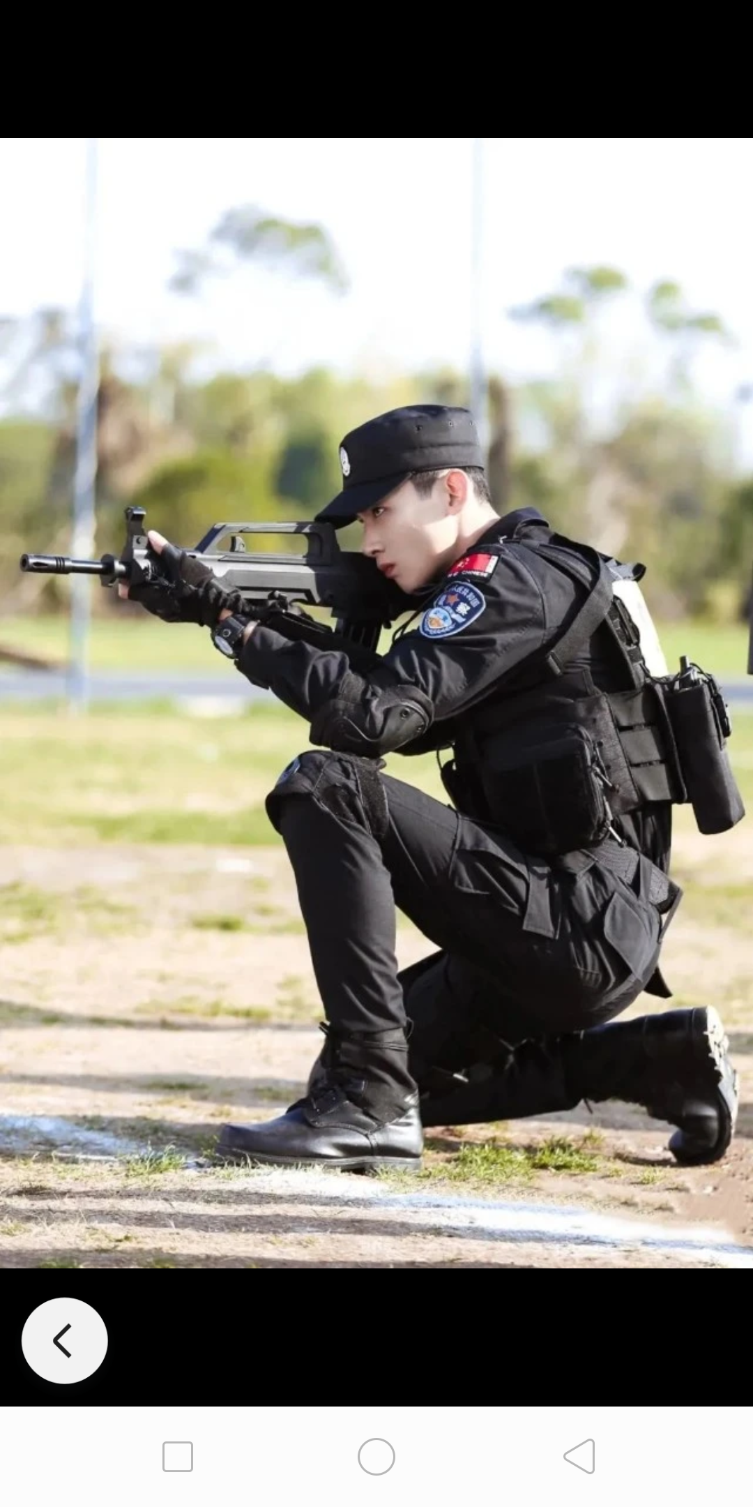 白敬亭穿军装的图片来了