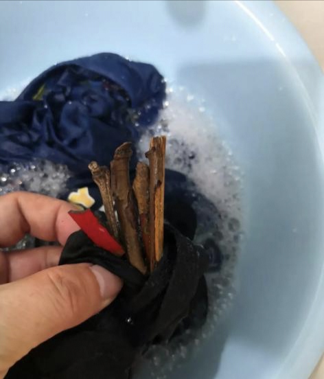 洗衣服的时候,居然在孩子裤兜里翻出来这东西,到底要不要直接给他扔掉