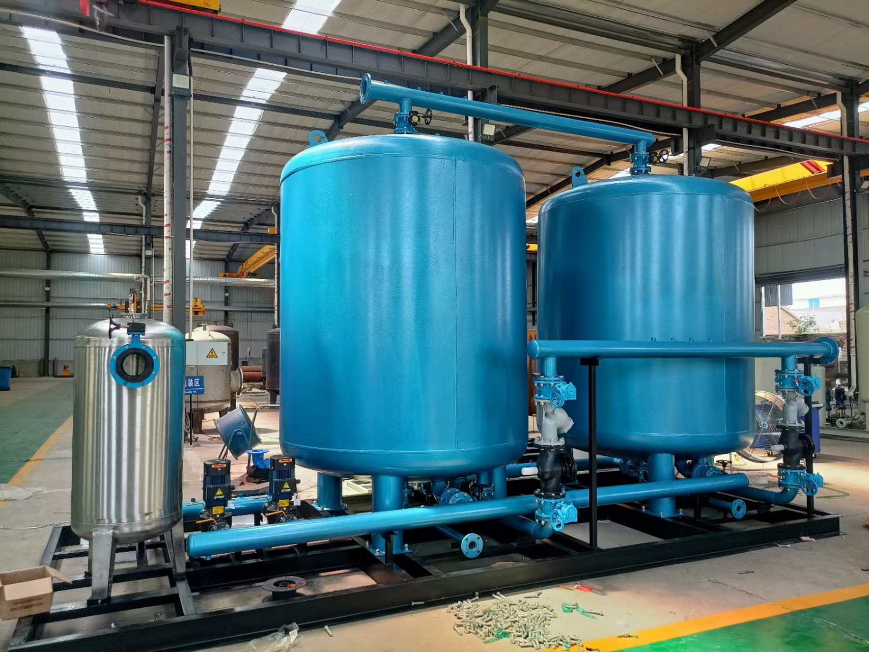 今天偶然间看到一款容积式换热器,好家伙,这不就是我们实验室里的神器