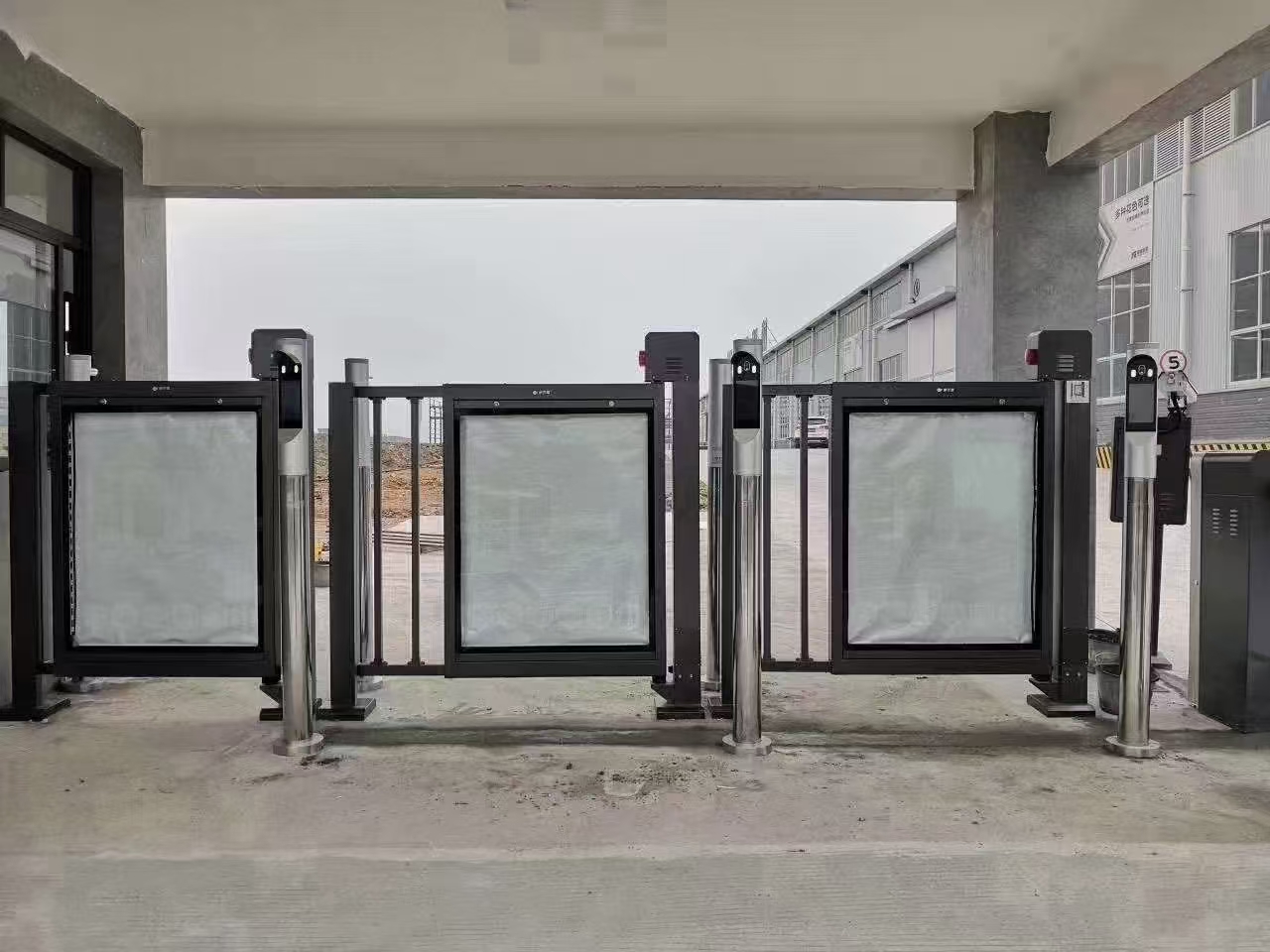 MK体育汾阳别墅工厂道闸怎么选？(图1)