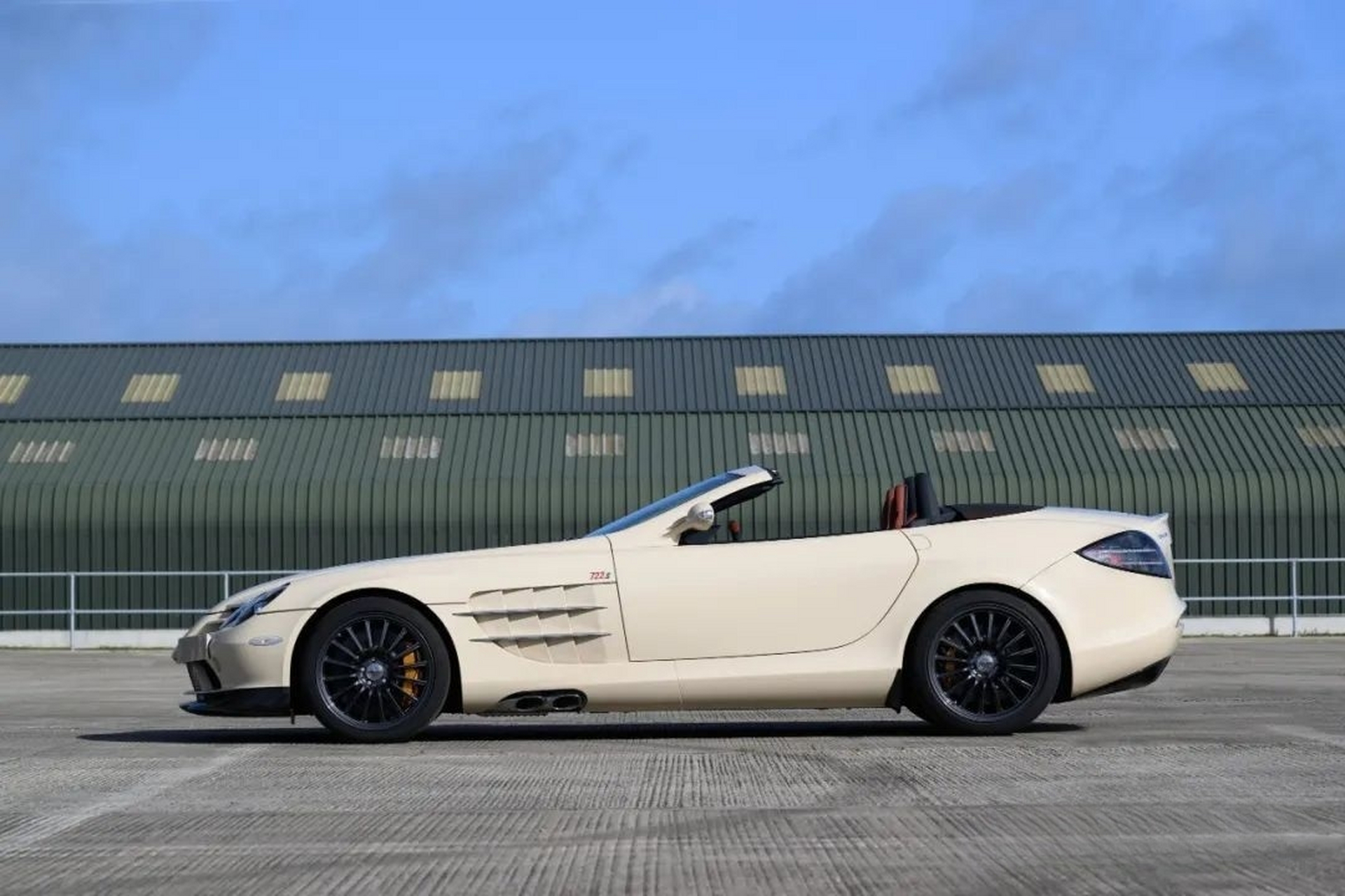 奔驰slr迈凯伦722 s敞篷跑车  #九月动态激励计划