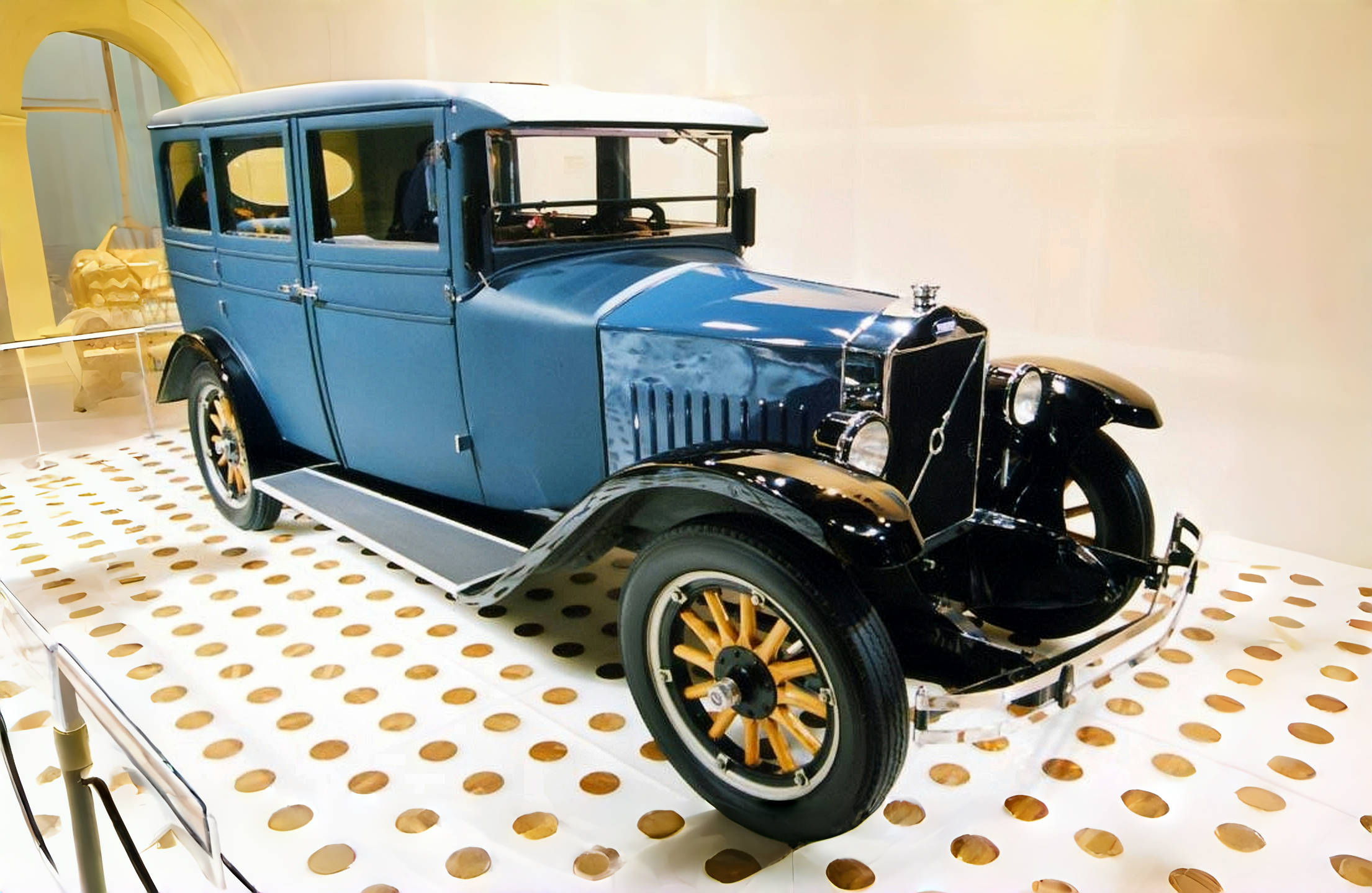 07古董车亮相,时光倒流!