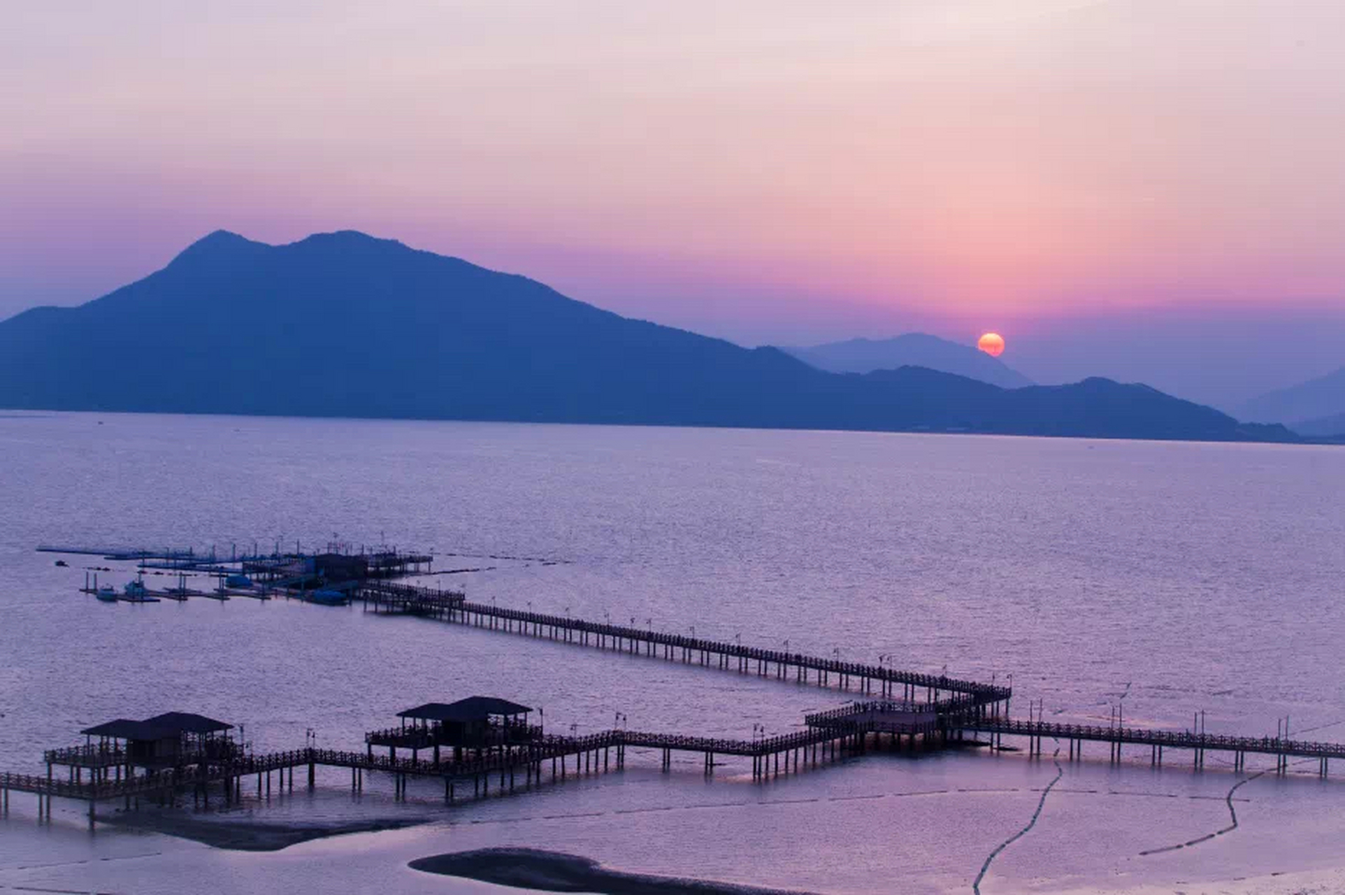 惠东县稔平半岛有一个名叫水云天的古村落.