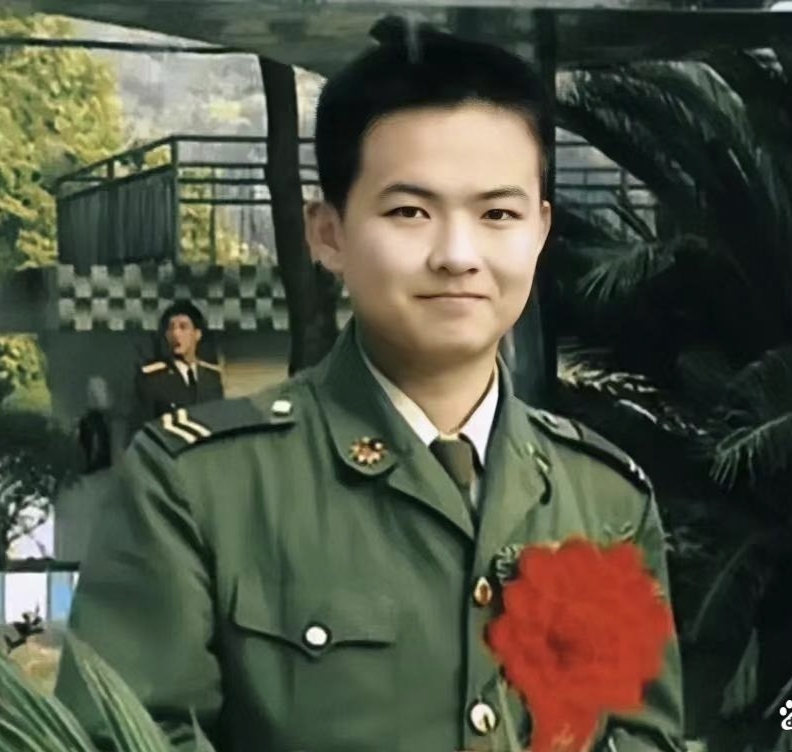 这个世界,你来过…… 图为入伍的张扣扣.