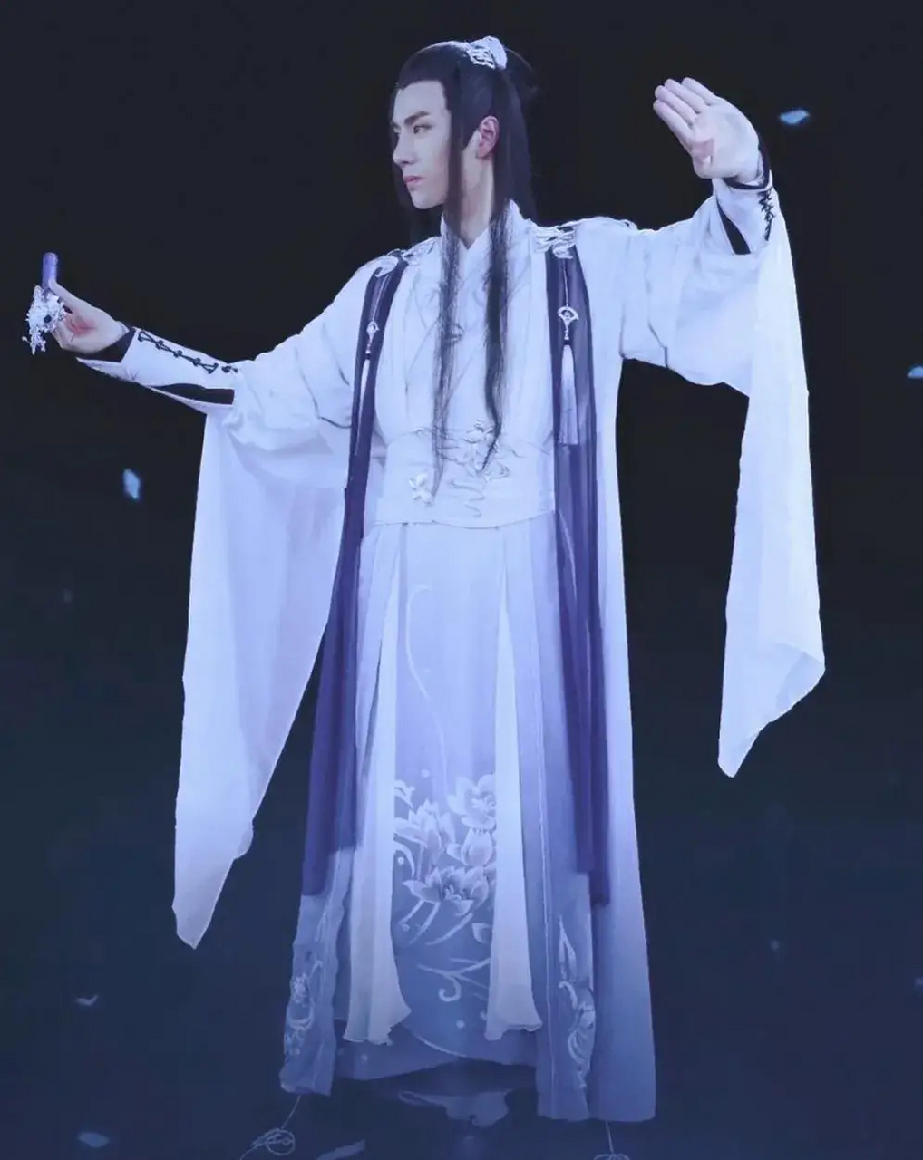 王一博时尚解析# #向全