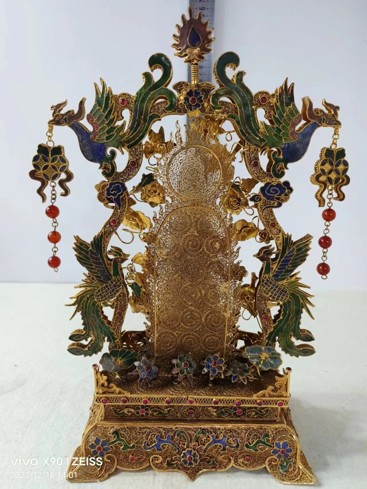乾隆宫廷造办处,累丝珐琅鎏金佛龛,和田白玉雕观音菩萨坐驾凤凰!
