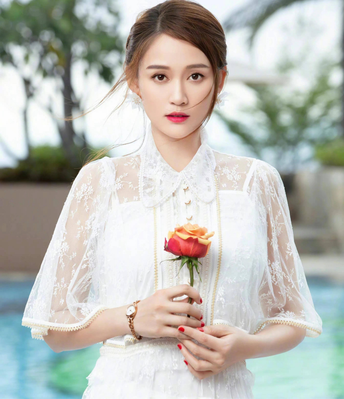 陈乔恩家中地震后现状曝光:满目狼藉,东西碎落一地!