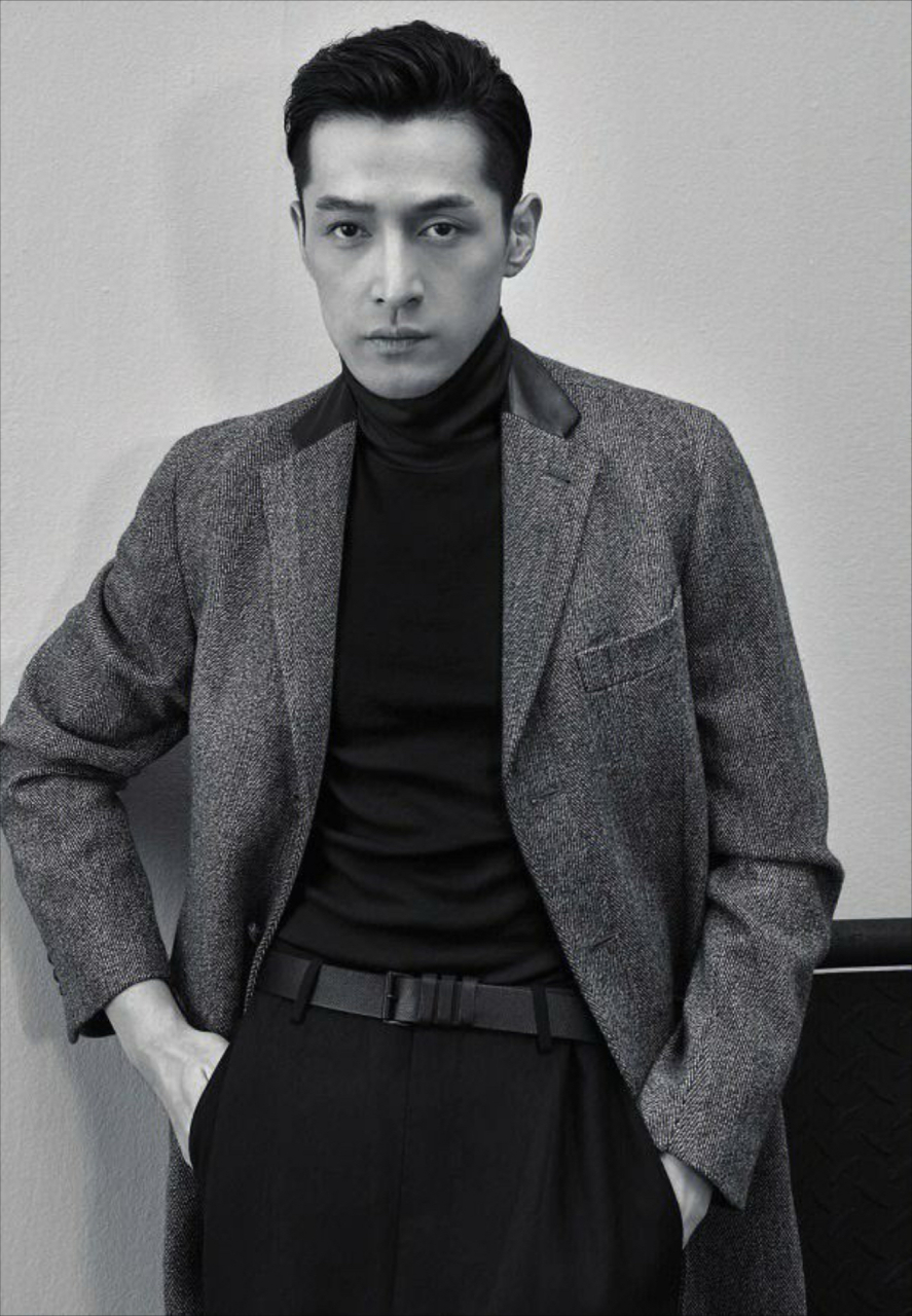 胡歌为新书录视频宣传,41岁的他满头白发惹人惊讶!