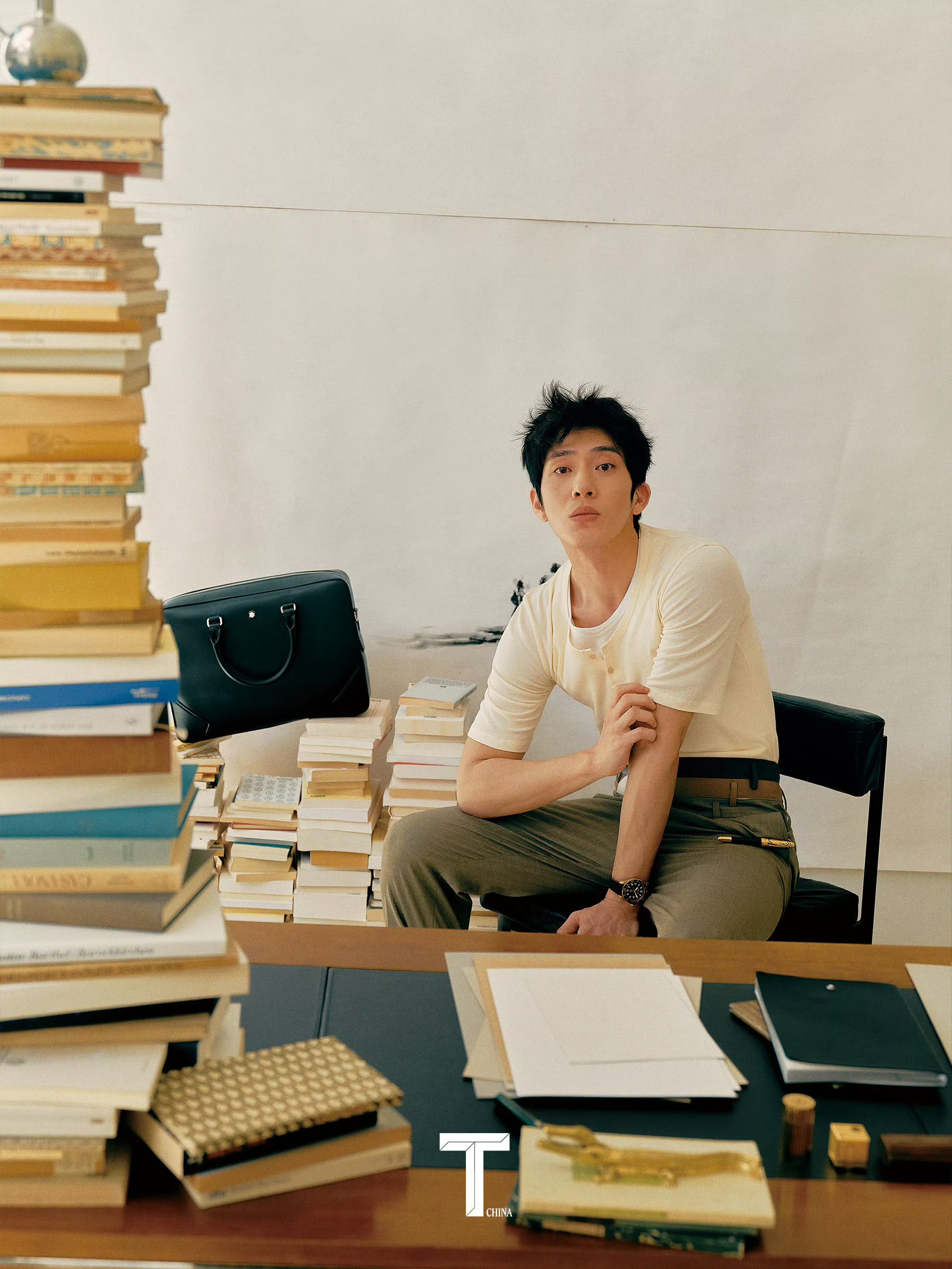 井柏然在 t magazine 新刊中的表现简直太惊艳啦!