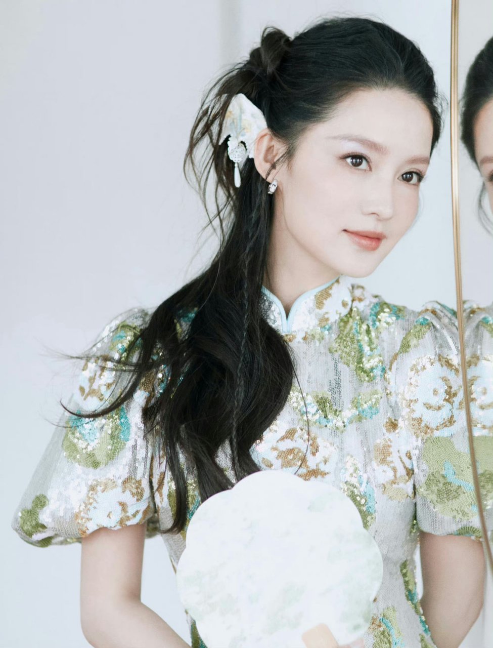 李沁的新中式妆造简直太惊艳啦99!