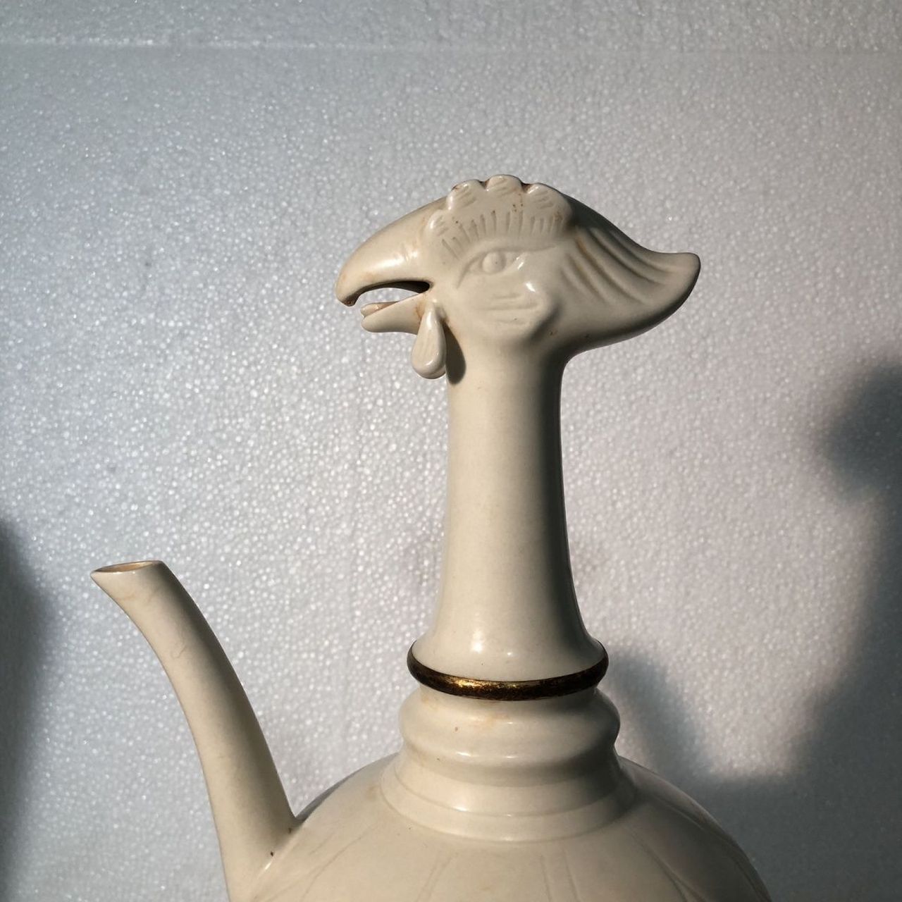 北宋卵白釉镶金边定窑鸡首壶 (官窑)馆藏级