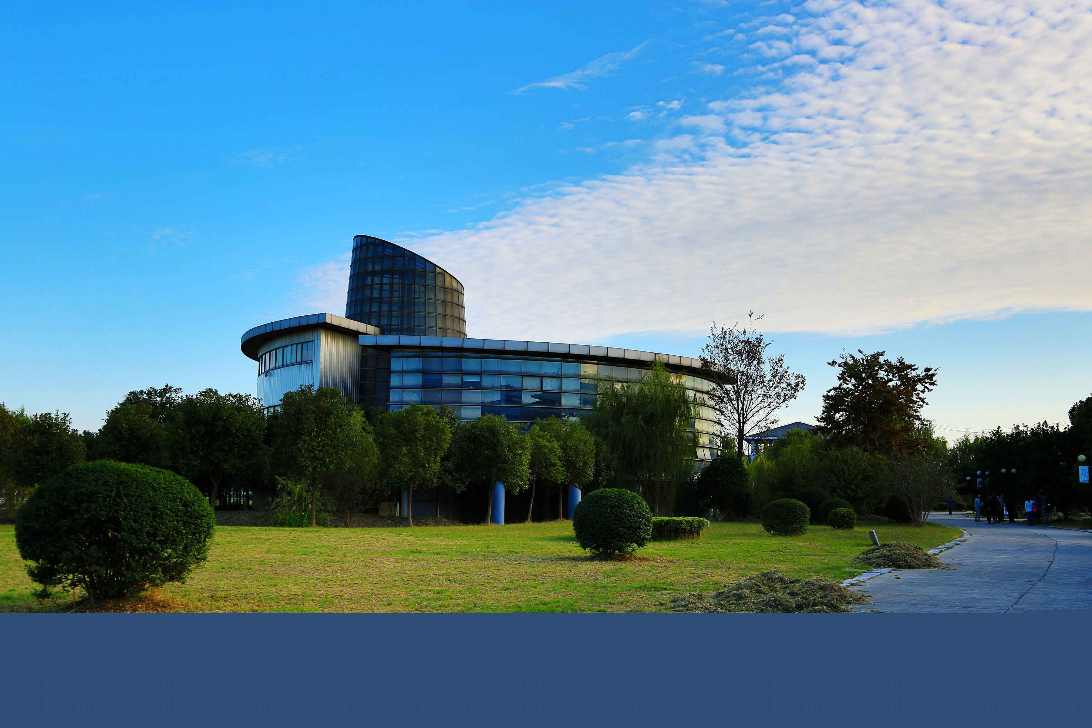 十二年苦读,孩子终于考上了理想的大学,可是我这几天却犯起了愁